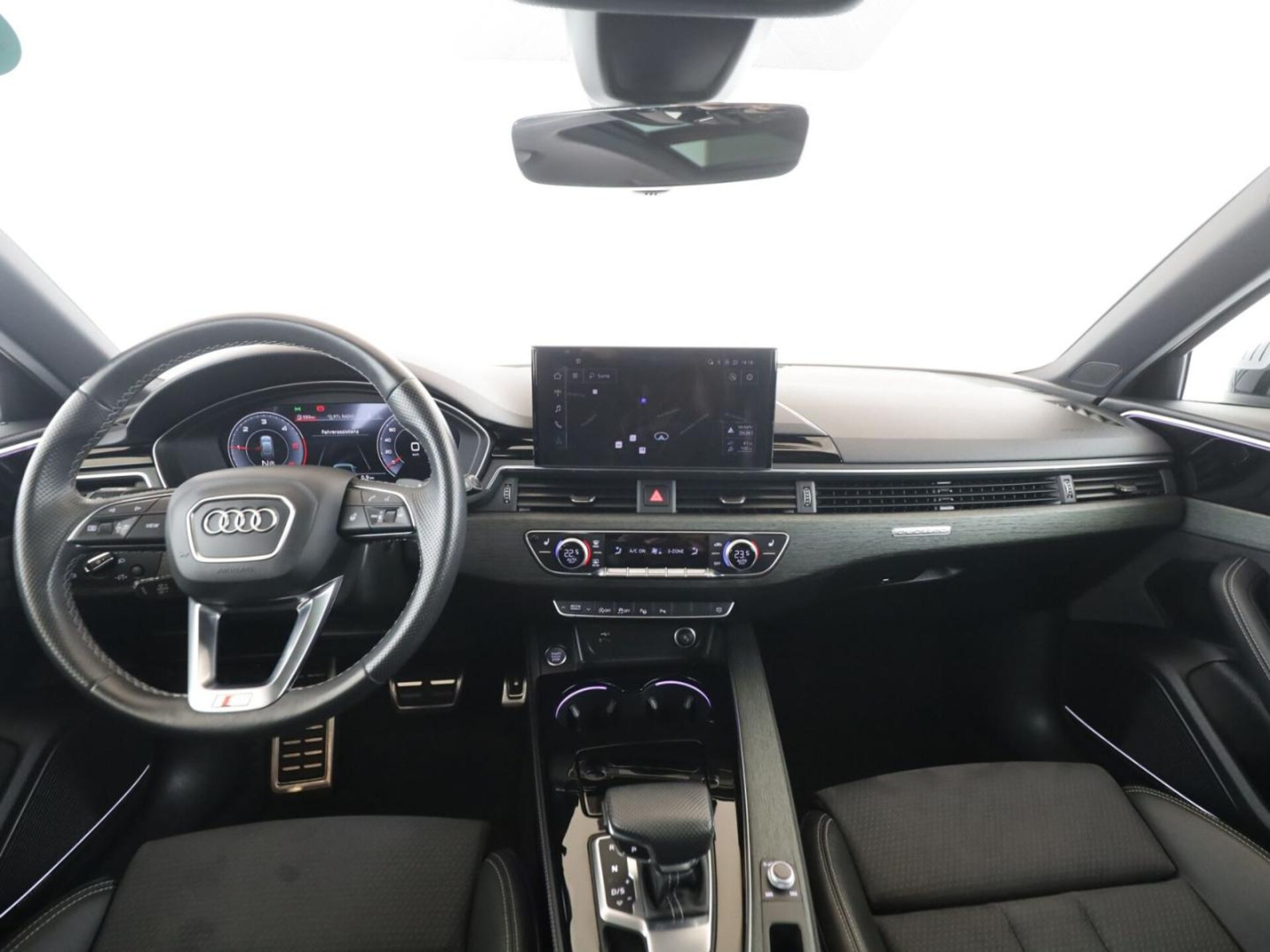 Audi A4 Avant S line