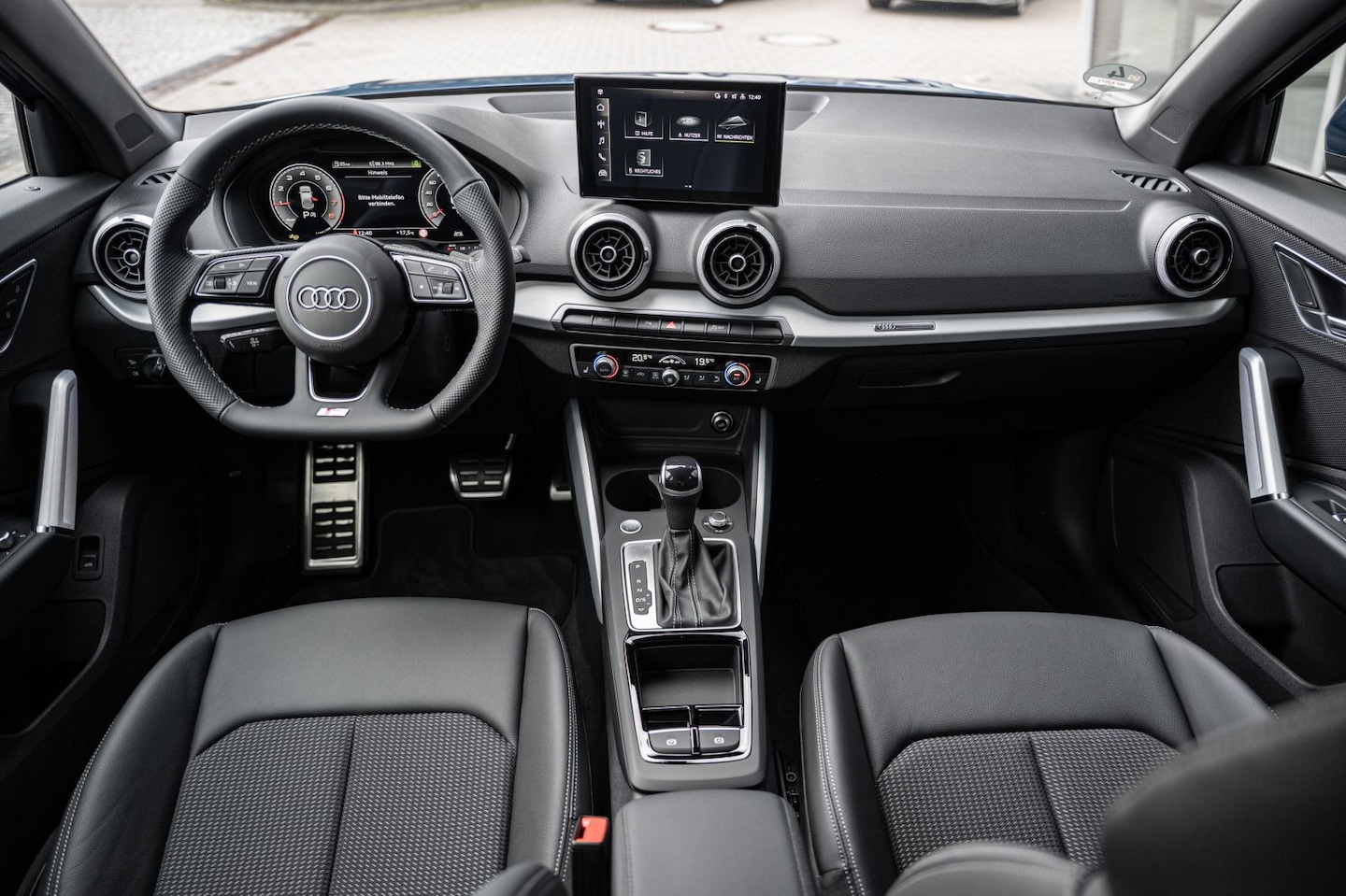 Bild über Audi Q2 S line 35 TFSI S tronic - für weitere Informationen kontaktieren Sie den Audi Partner