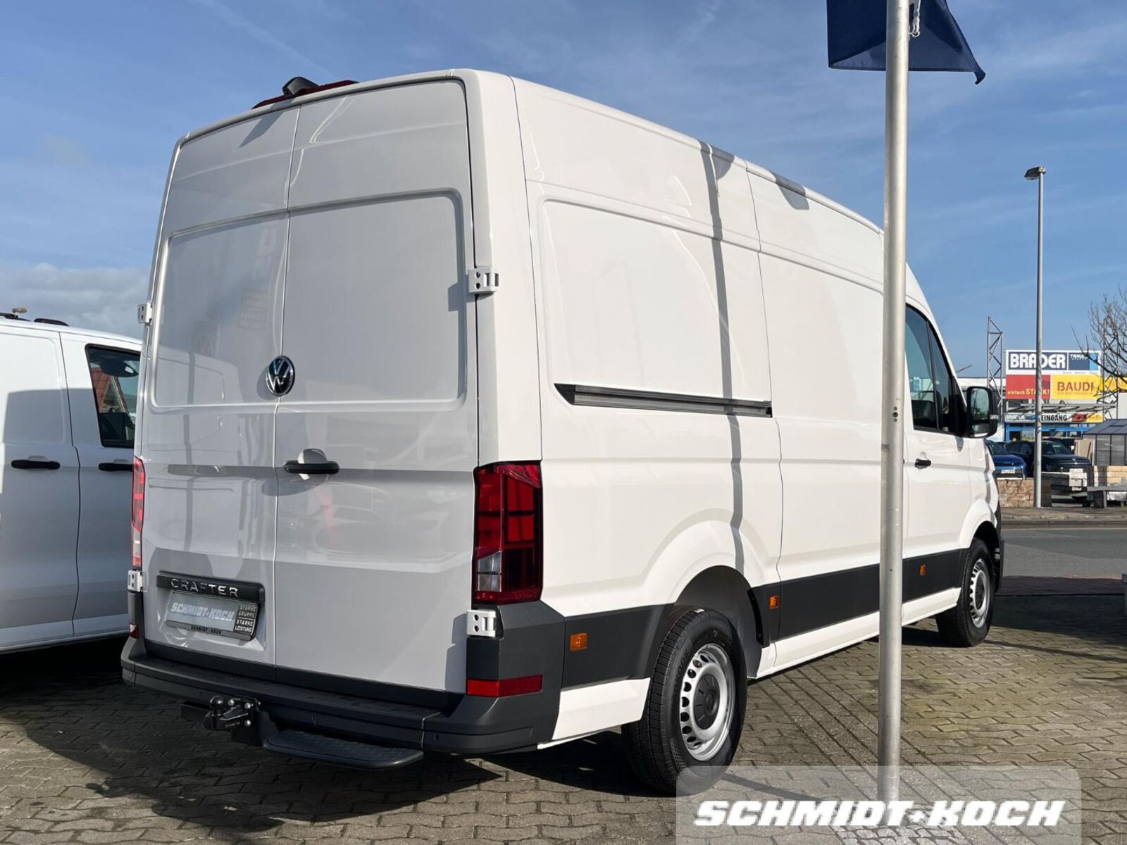 Volkswagen Crafter Kasten mittlerer Radstand – Bild 3