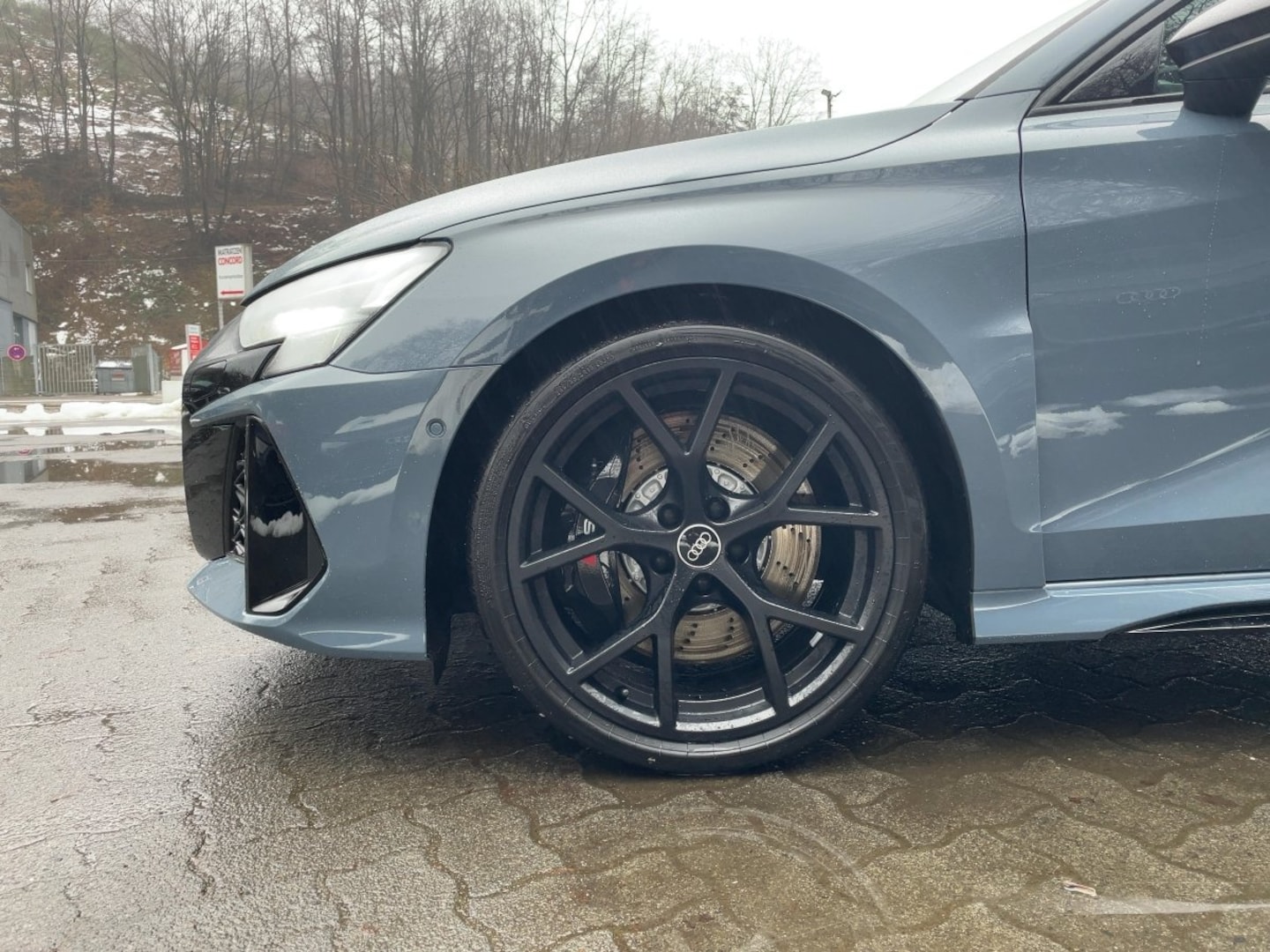 Bild über Audi RS 3 Limousine TFSI quattro 294 kW S tronic - für weitere Informationen kontaktieren Sie den Audi Partner