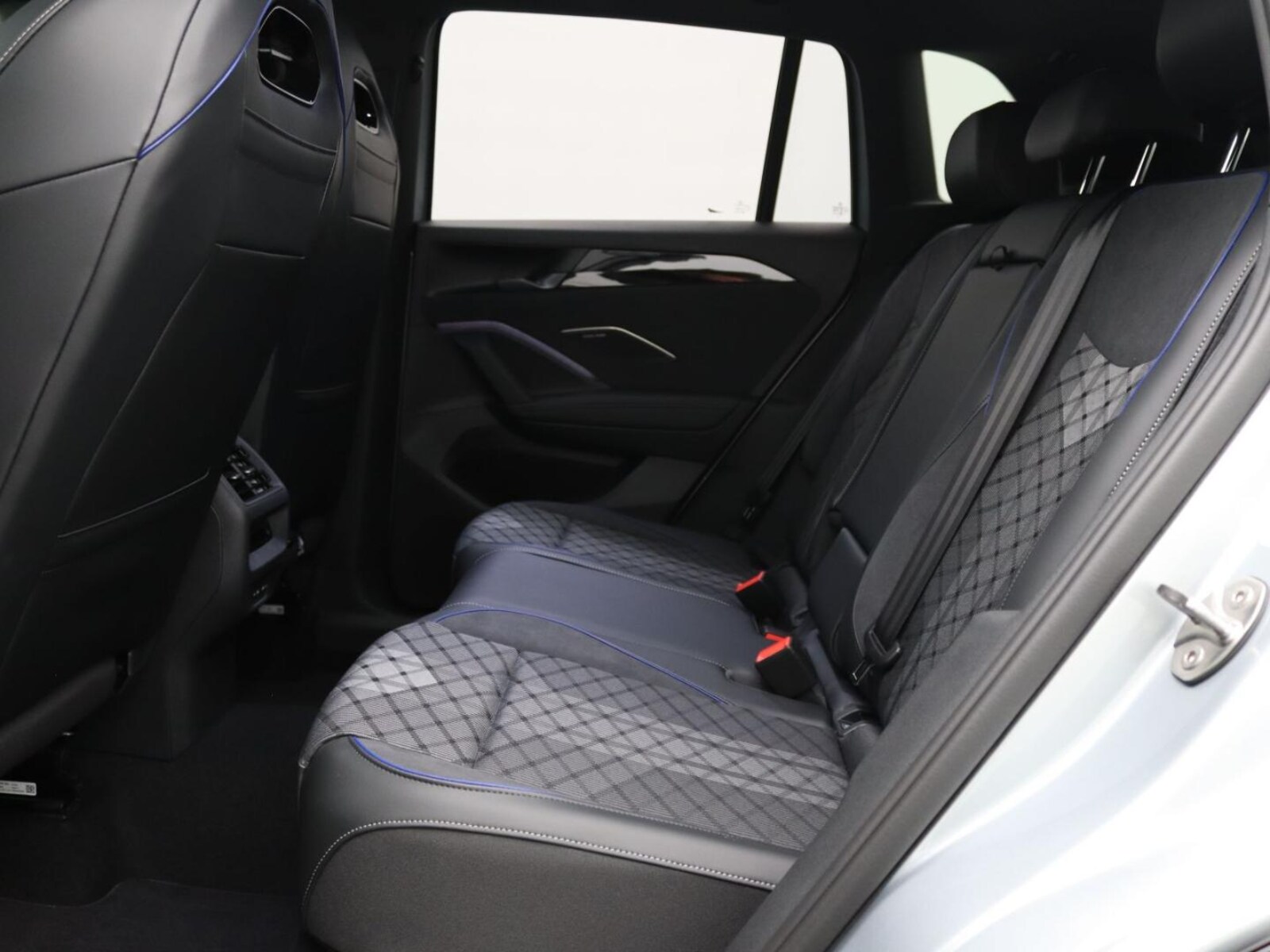 Volkswagen Tiguan – Bild 8