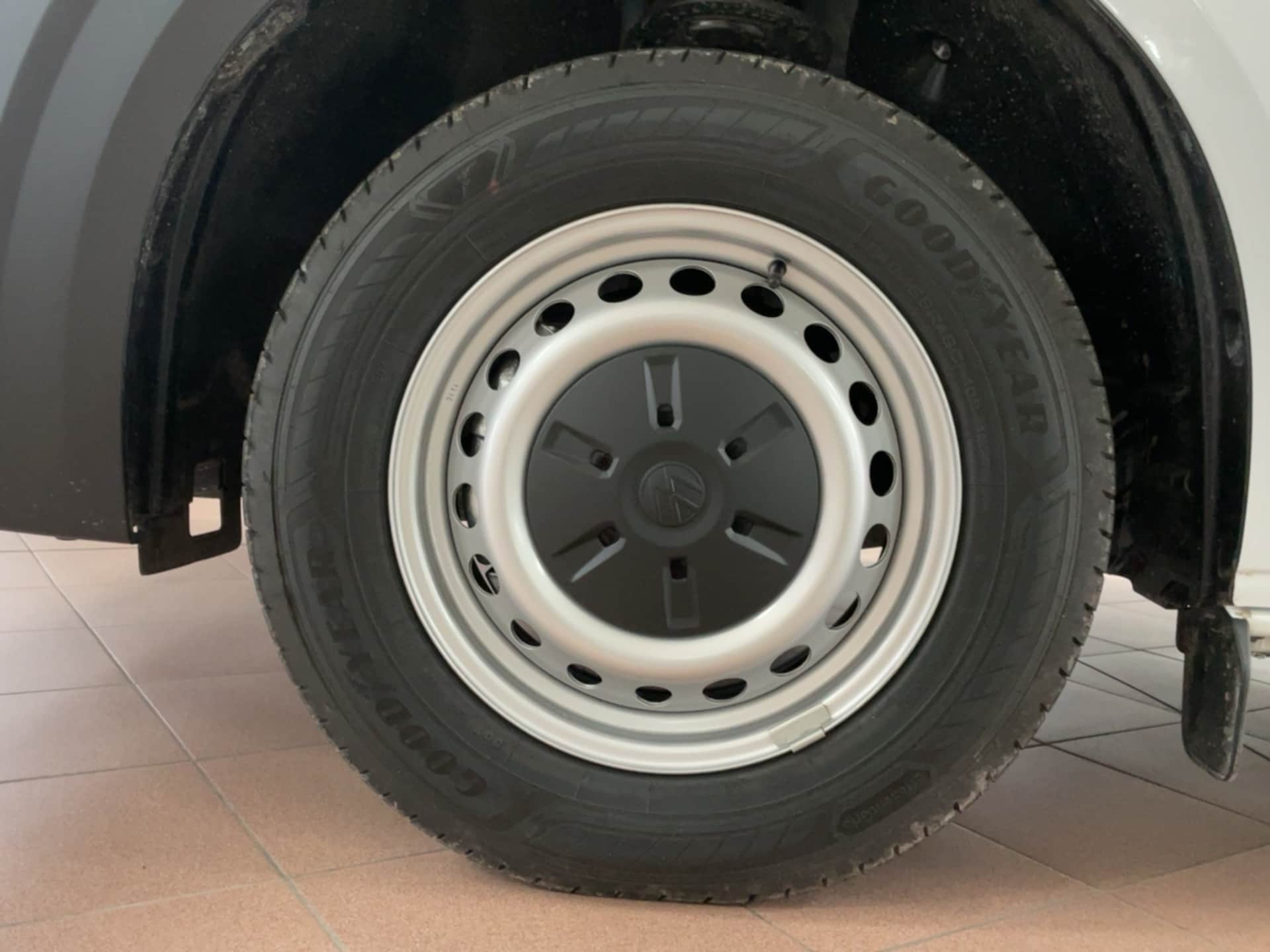 Volkswagen Transporter Kasten kurzer Radstand