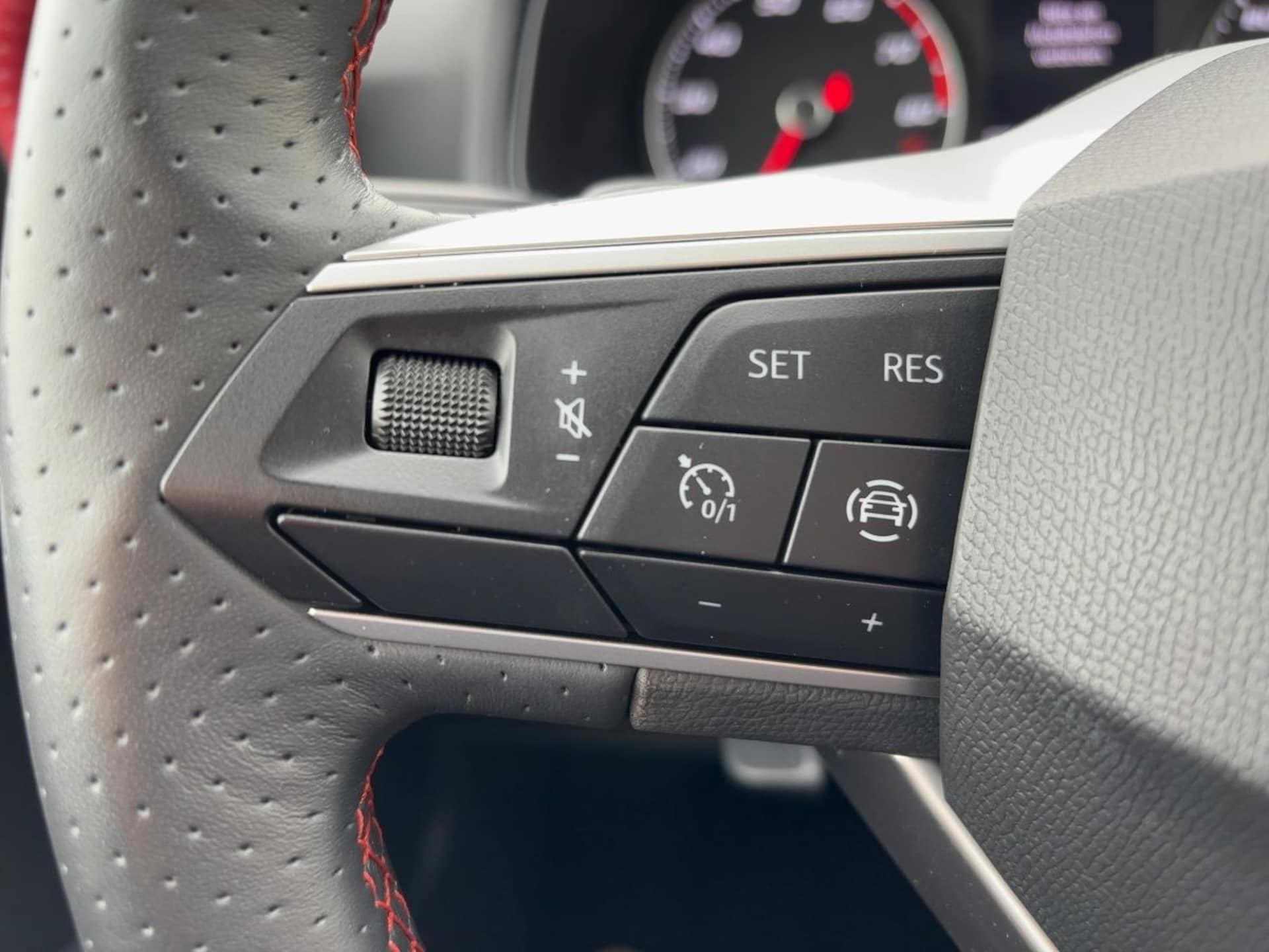 SEAT Arona FR