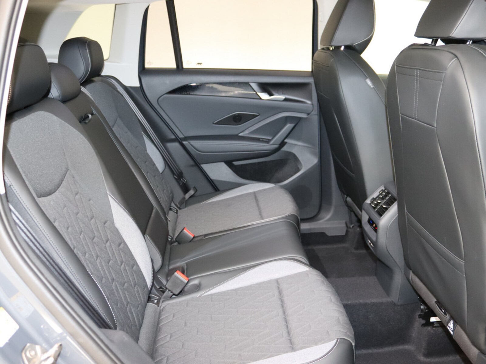 Volkswagen Tiguan – Bild 9
