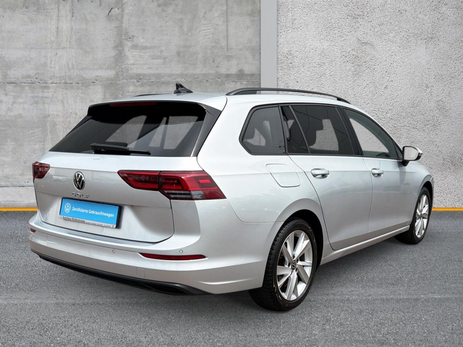 Volkswagen Golf Variant Life