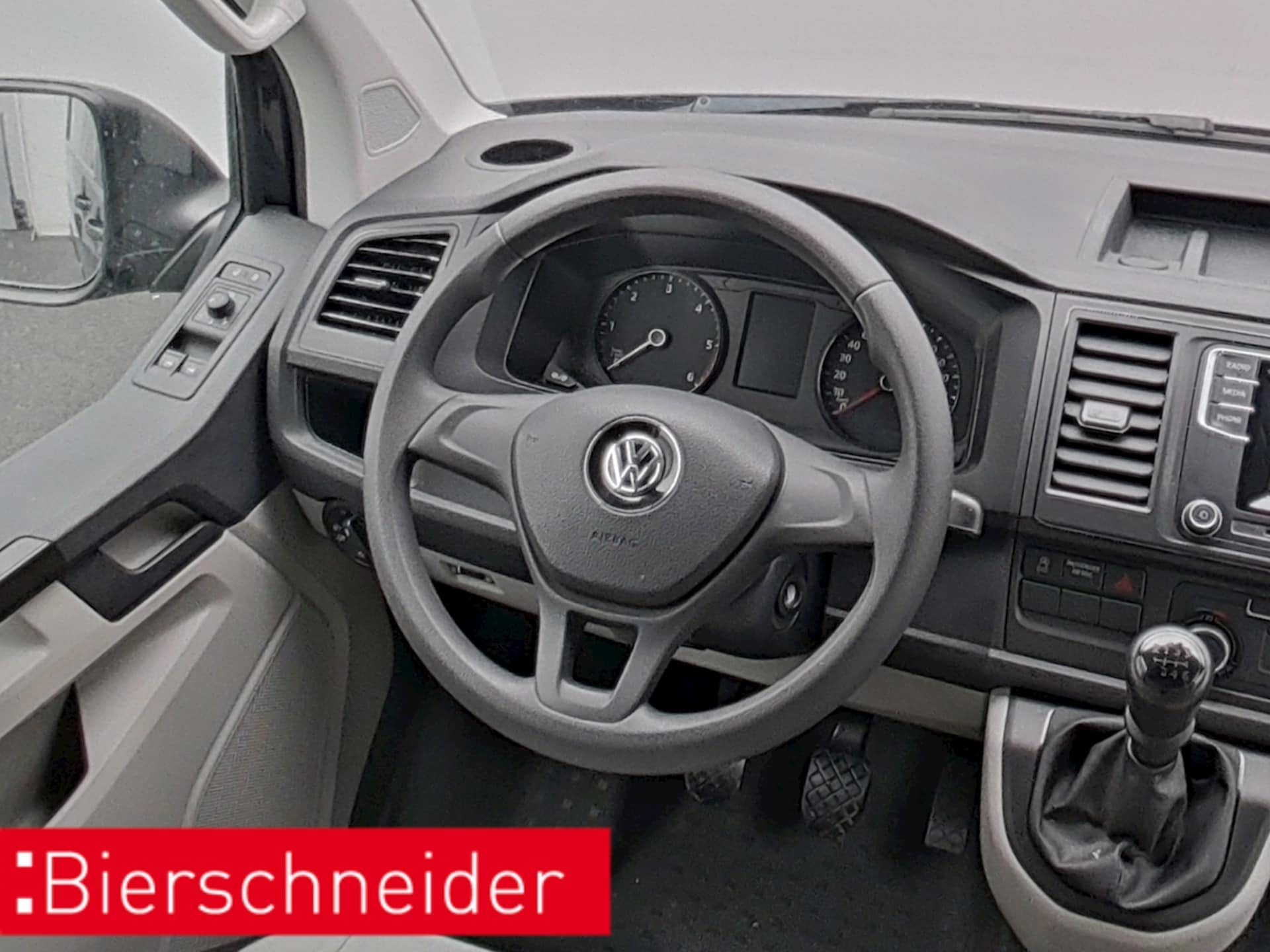Volkswagen T6 Transporter Kasten kurzer Radstand