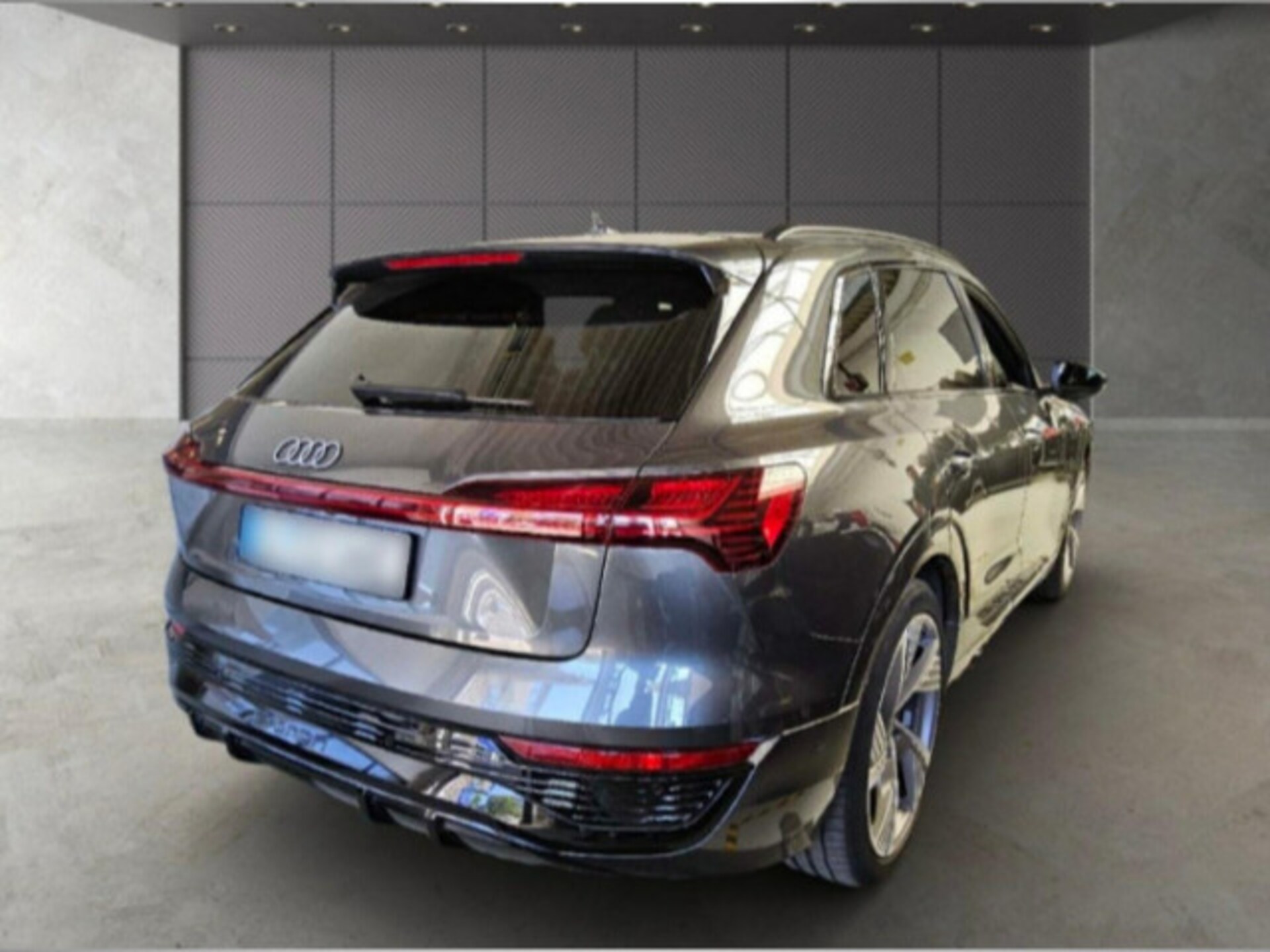 Audi Q8 e-tron S line