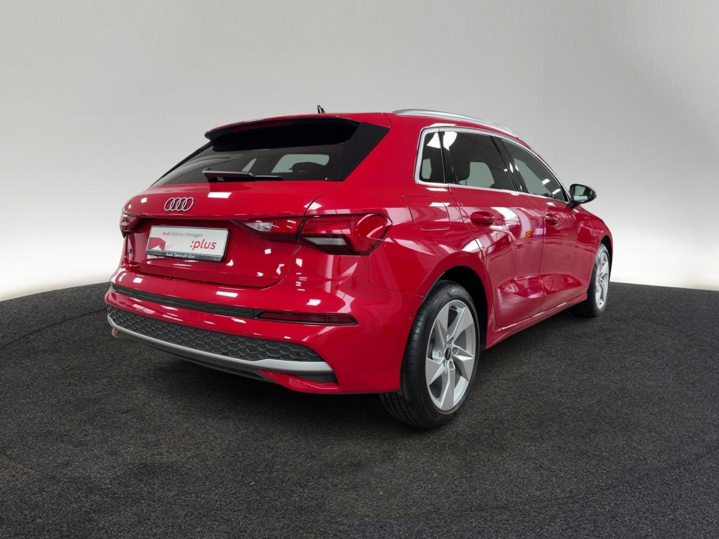 Bild über Audi A3 Sportback advanced 35 TFSI Schaltgetriebe - für weitere Informationen kontaktieren Sie den Audi Partner