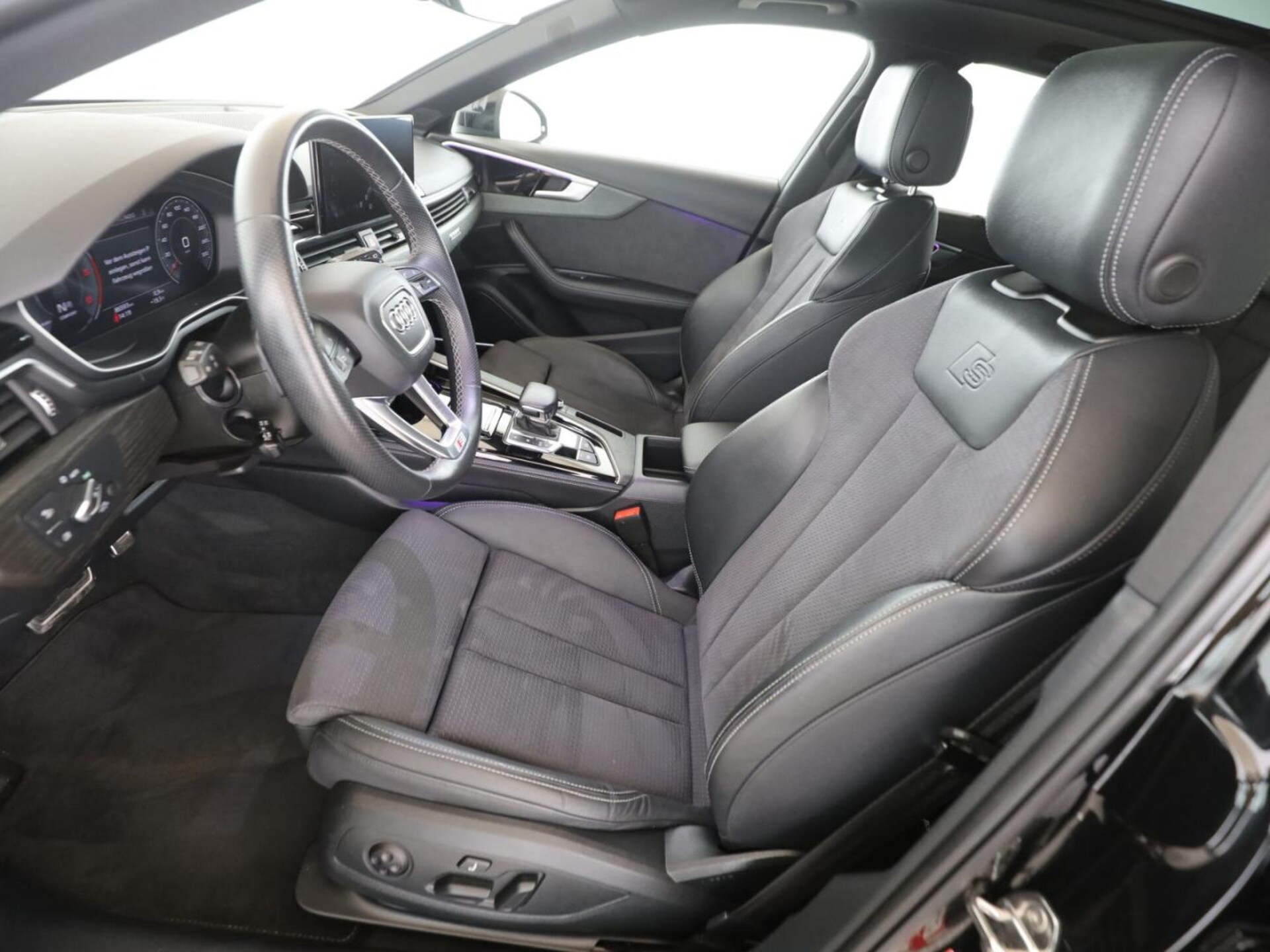 Audi A4 Avant S line