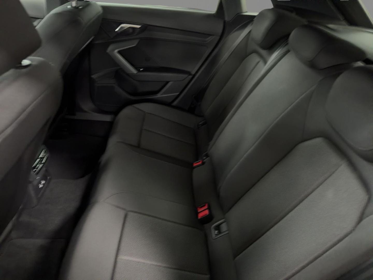 Bild über Audi A3 Sportback advanced 35 TFSI Schaltgetriebe - für weitere Informationen kontaktieren Sie den Audi Partner