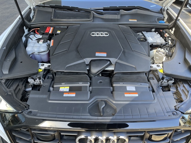 Audi Q8 55 TFSI quattro Premium 250 340 kW hp tiptronic 7