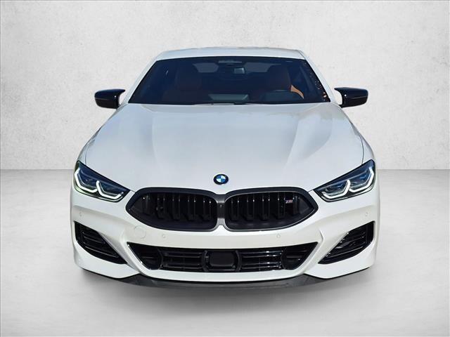 2026 BMW M850i