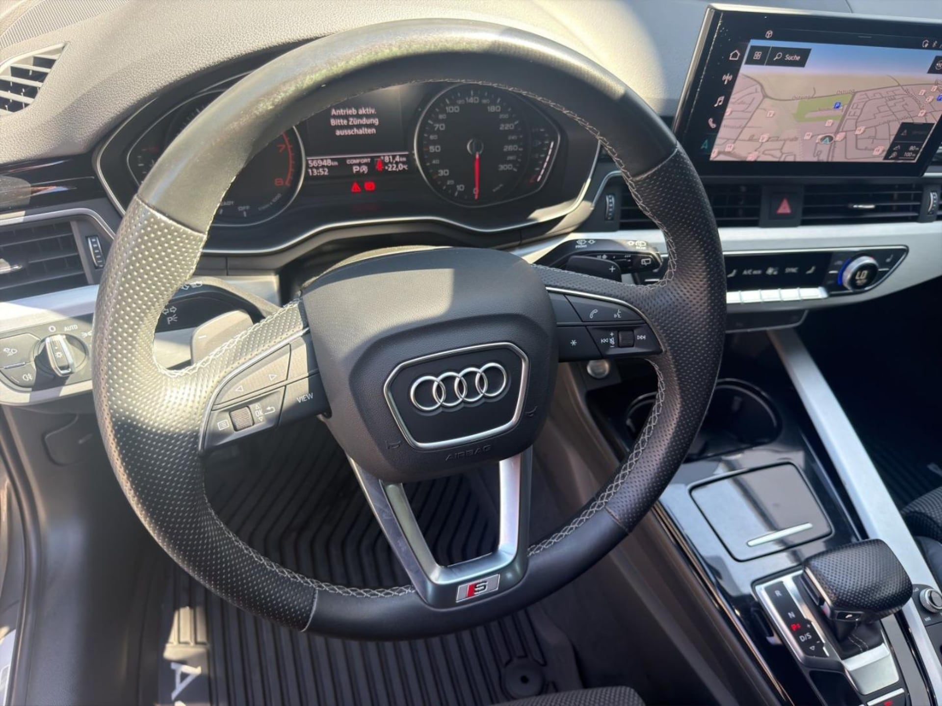 Audi A4 Avant S line