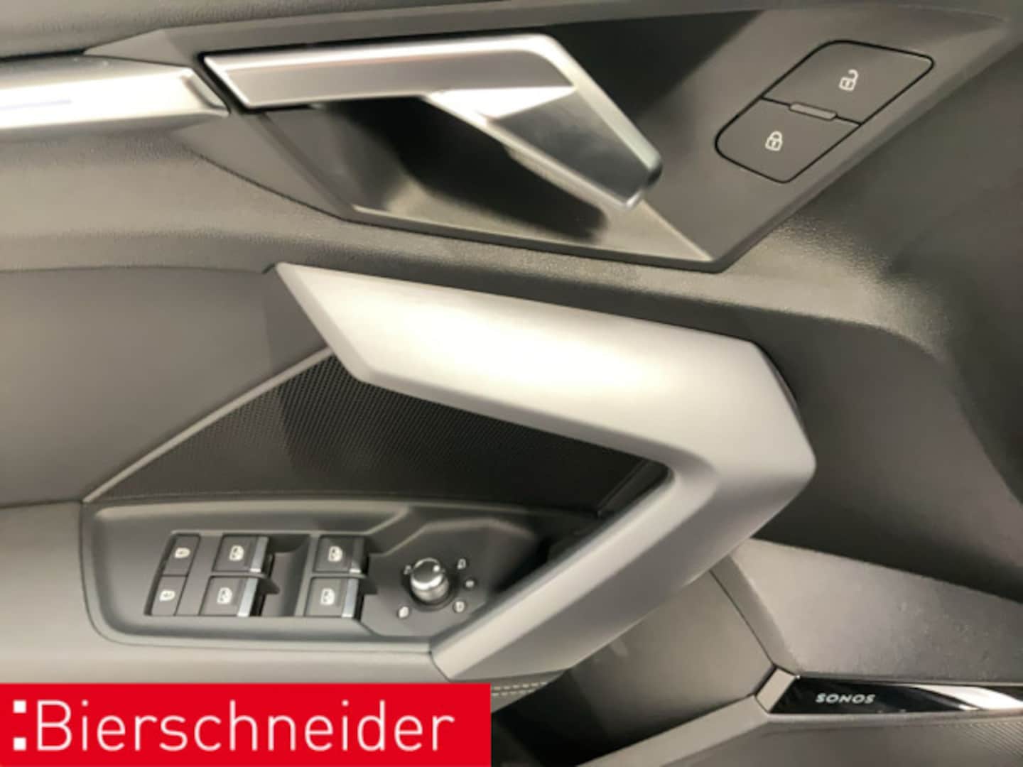 Bild über Audi S3 Sportback TFSI quattro S tronic - für weitere Informationen kontaktieren Sie den Audi Partner