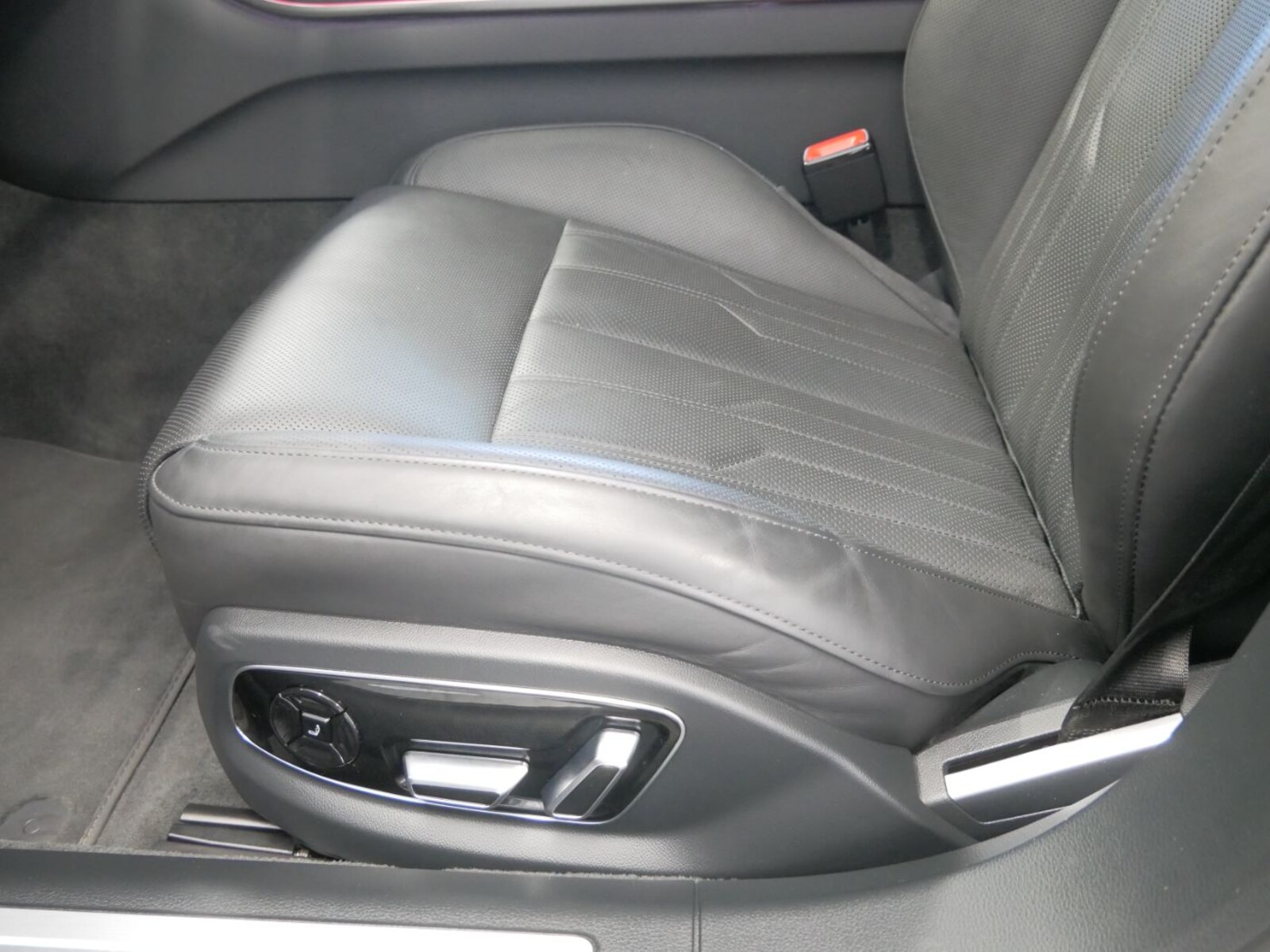 Audi A8 – Bild 21