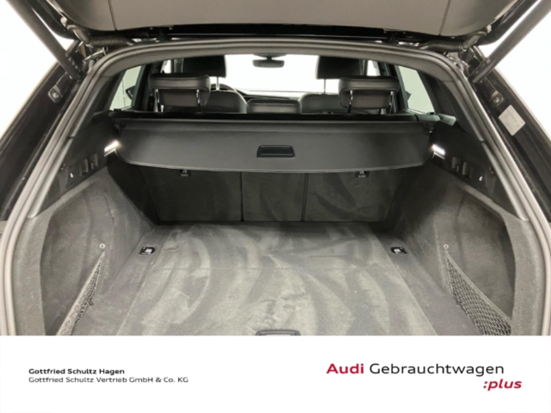Audi e-tron S line