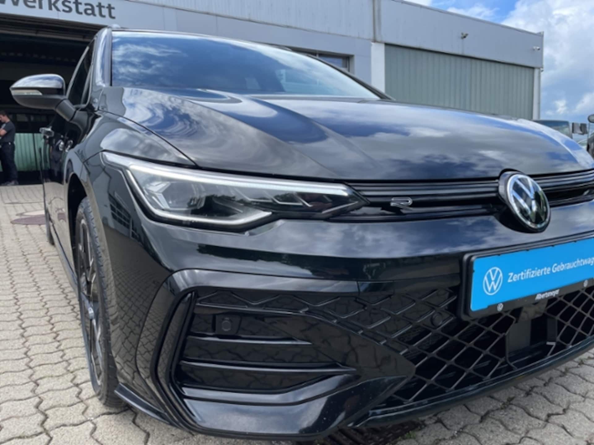 Volkswagen Golf Variant R-Line