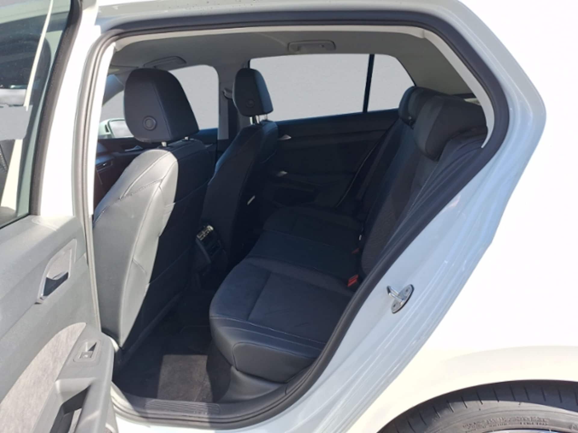 Volkswagen Golf Style