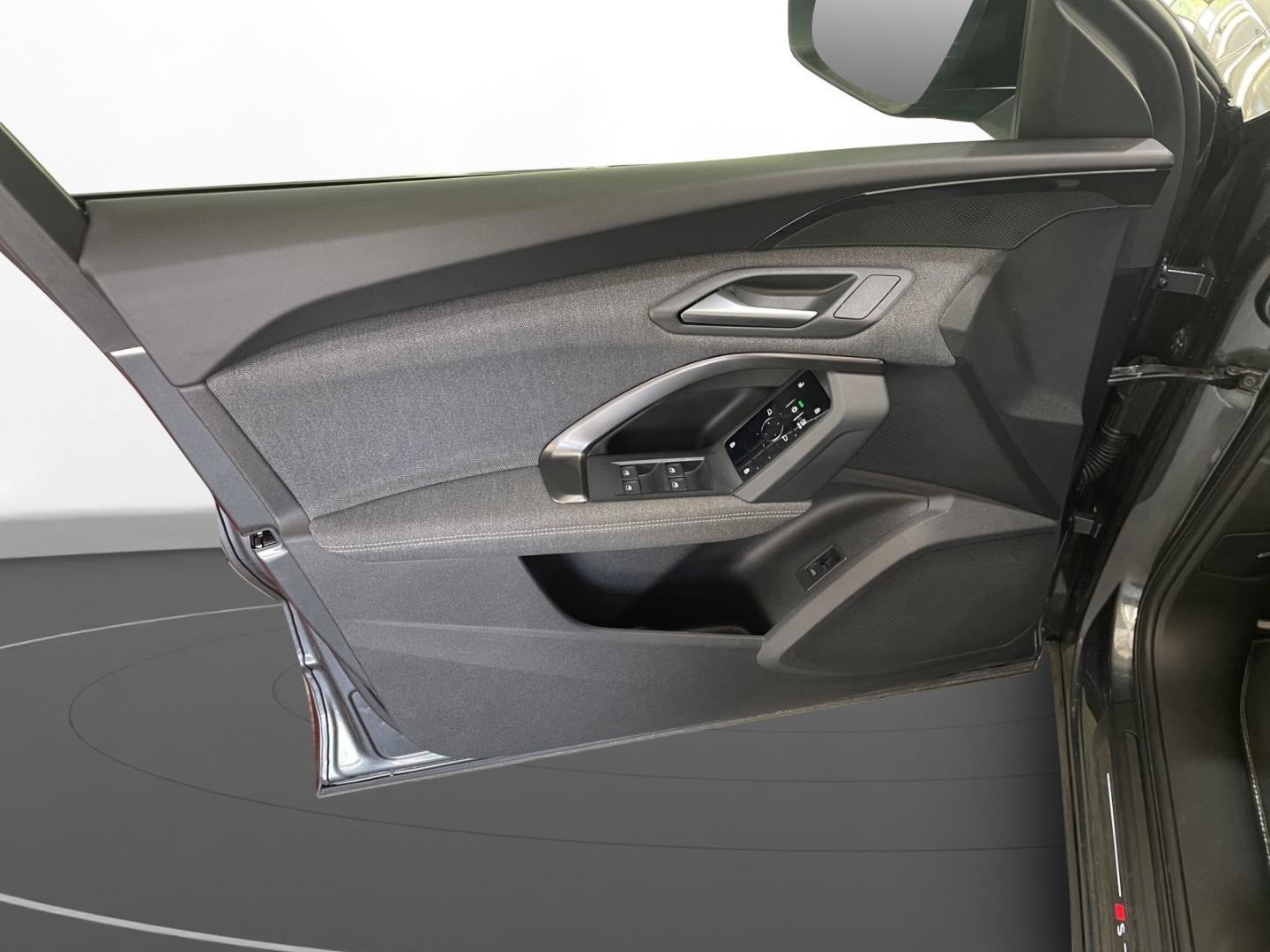 Bild über Audi Q5 SUV TDI quattro 150 kW S tronic - für weitere Informationen kontaktieren Sie den Audi Partner