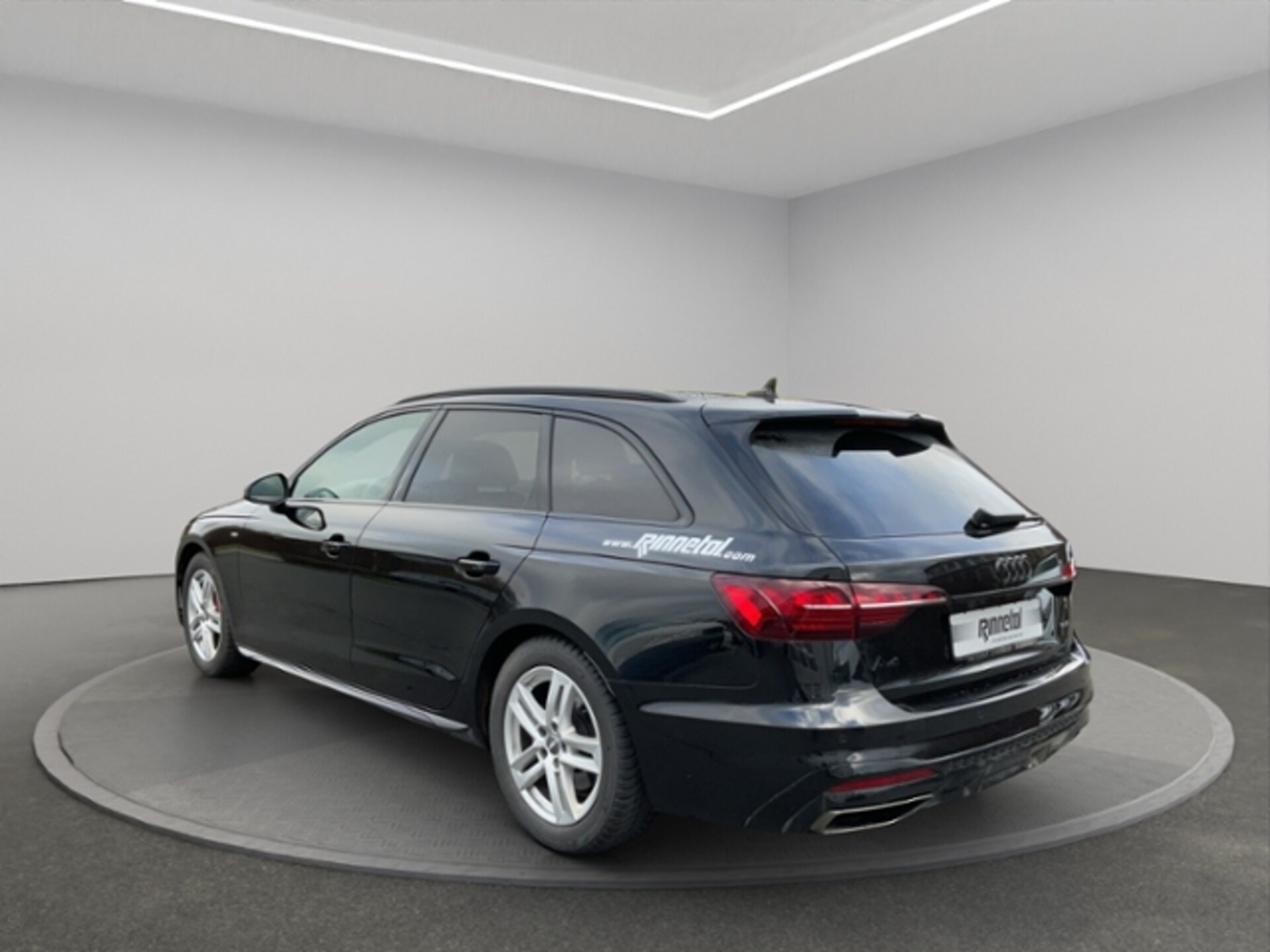 Audi A4 Avant S line
