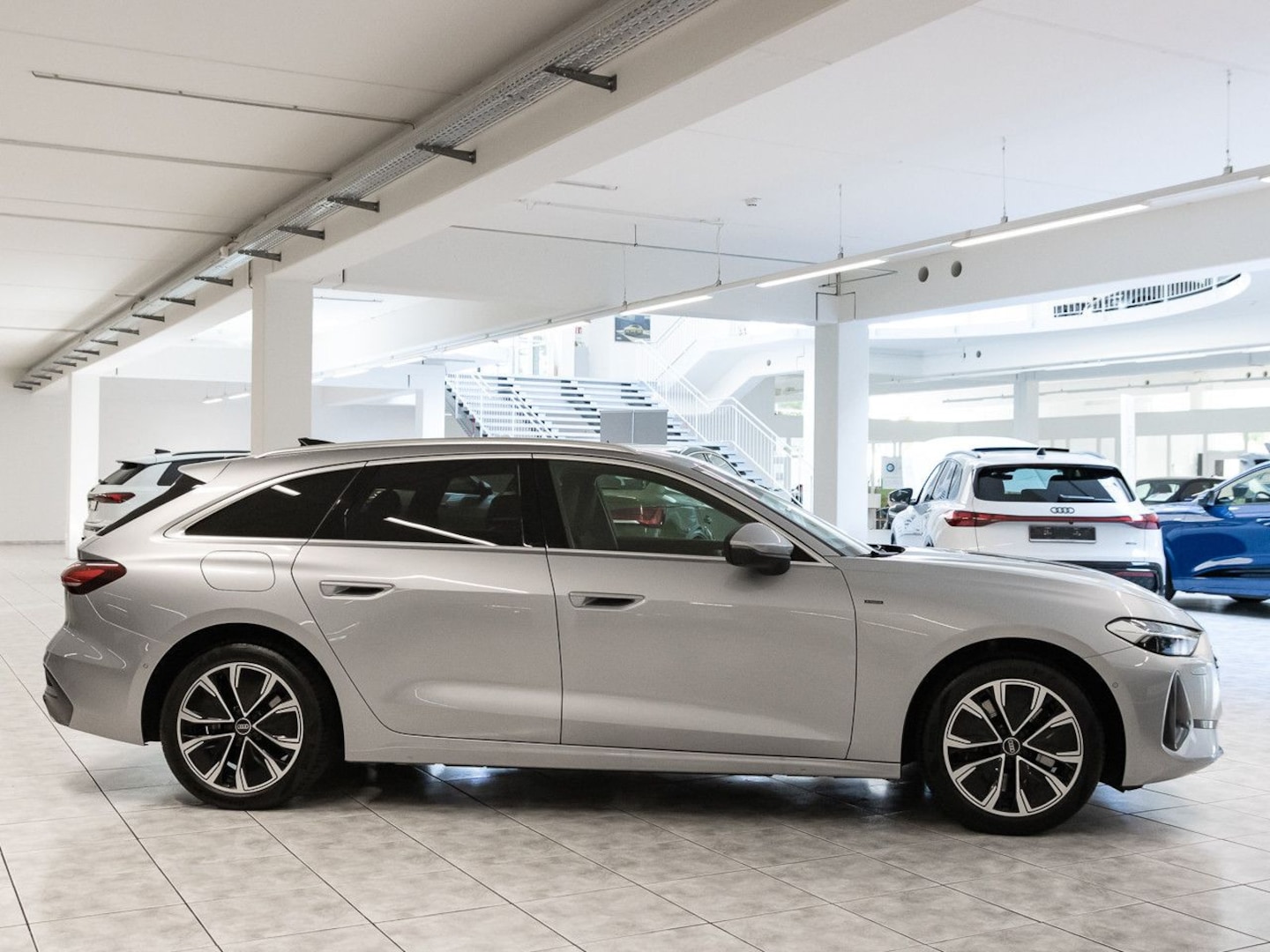 Bild über Audi A5 Avant e-hybrid e-hybrid quattro 220 kW S tronic - für weitere Informationen kontaktieren Sie den Audi Partner