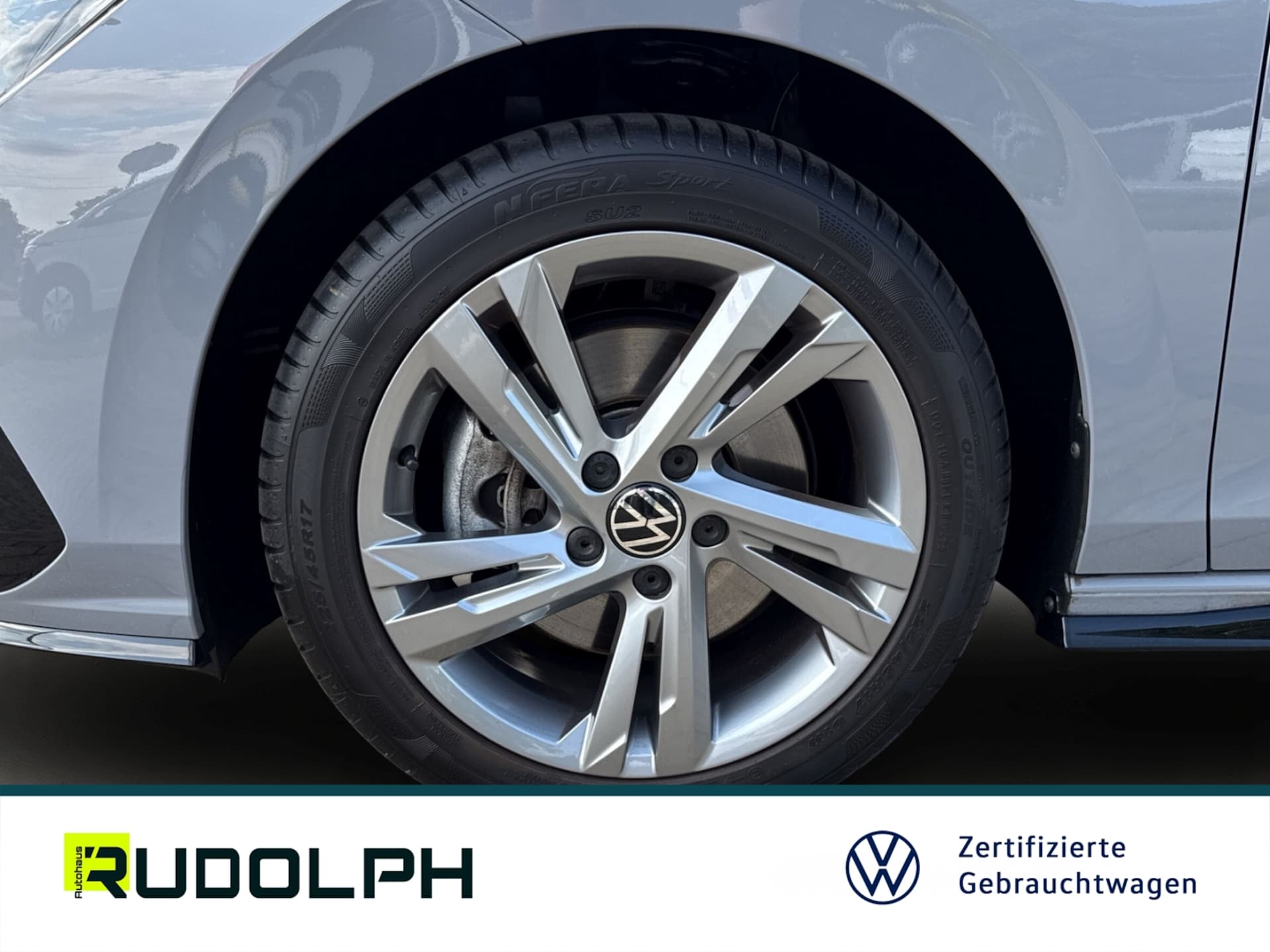 Volkswagen Golf R-Line