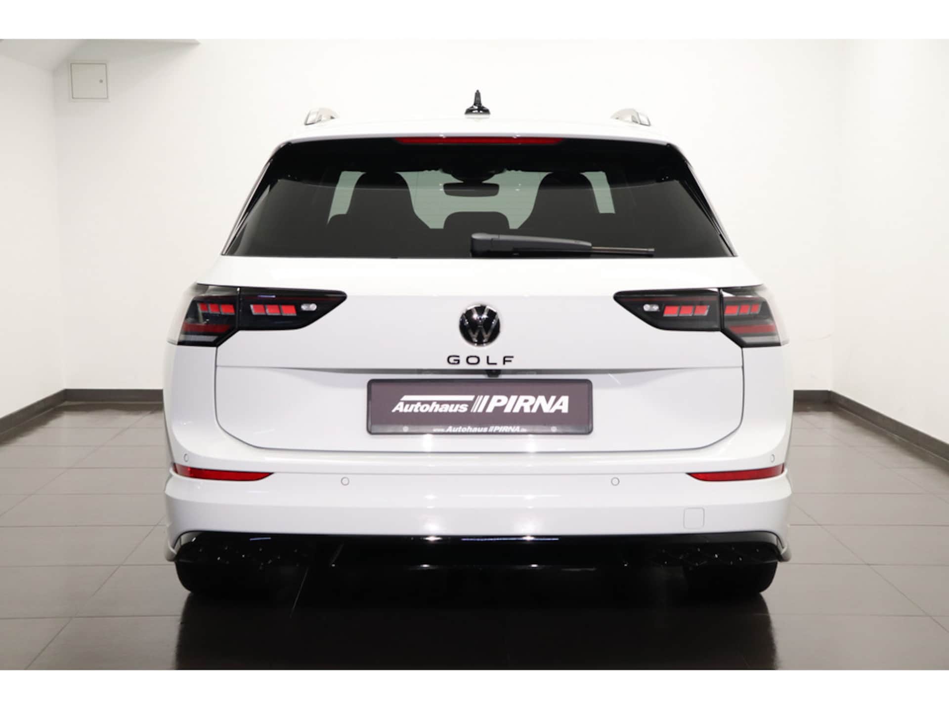Volkswagen Golf Variant R-Line
