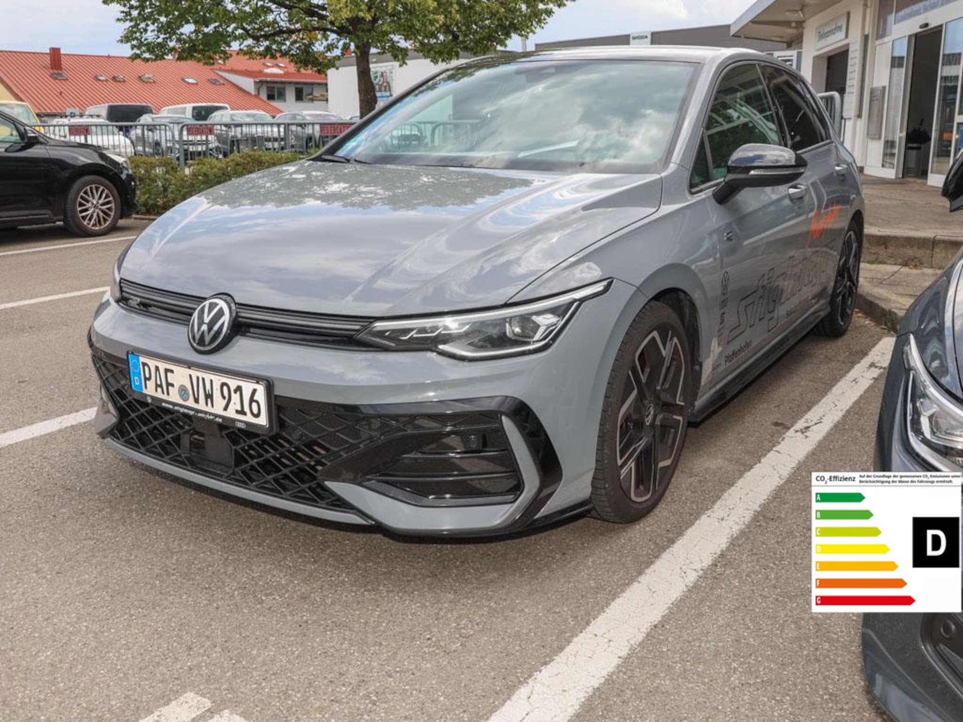 Volkswagen Golf R-Line