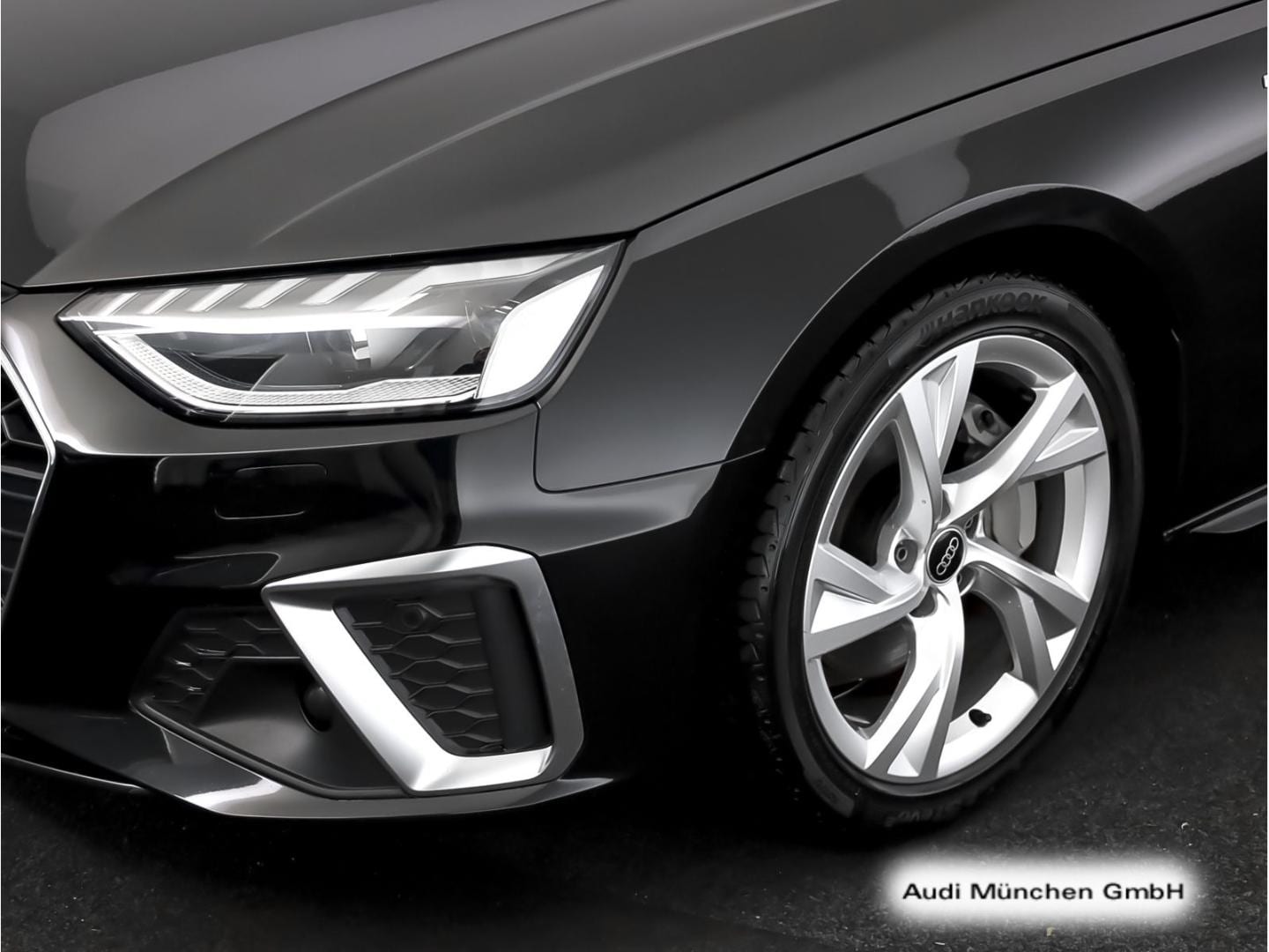 Bild über Audi A4 Avant S line 40 TFSI quattro S tronic - für weitere Informationen kontaktieren Sie den Audi Partner