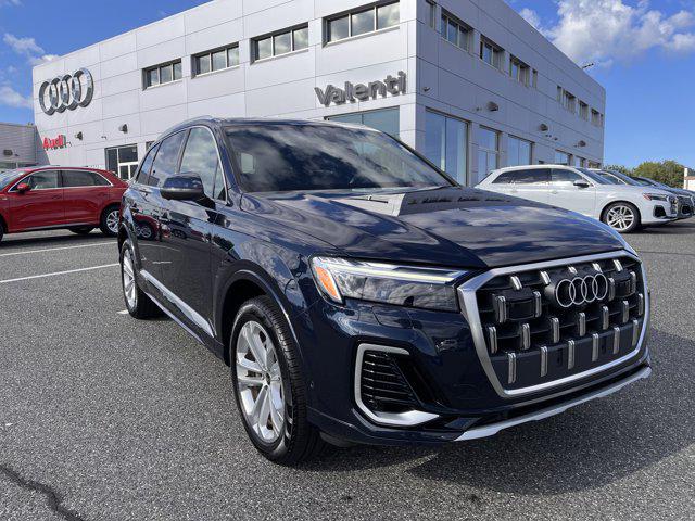 2025 Audi Q7 55 Premium quattro Tiptronic's photo