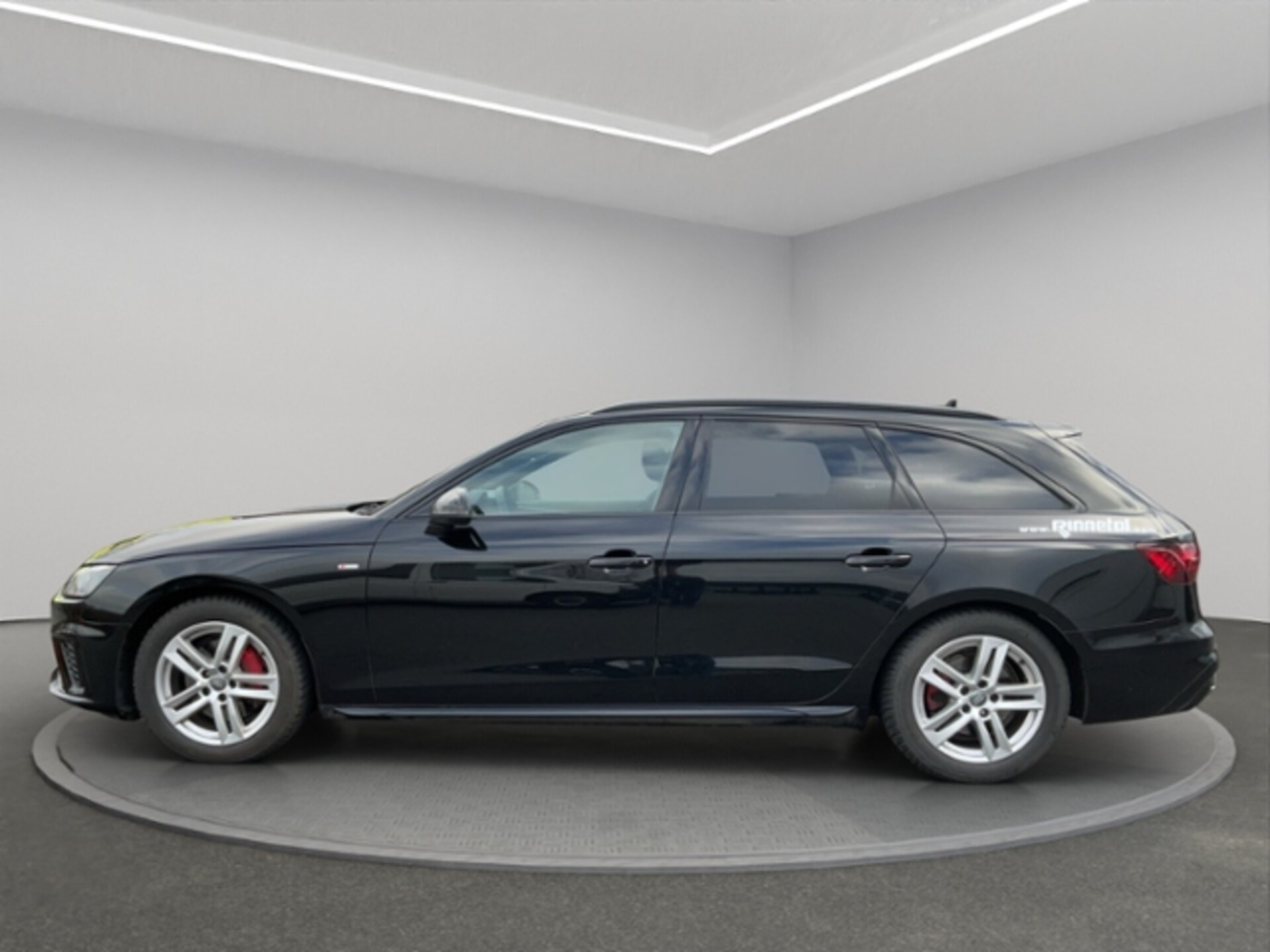 Audi A4 Avant S line