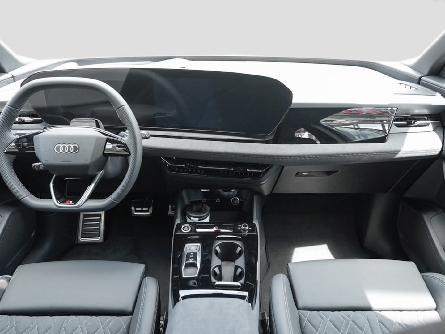 Bild über Audi Q6 SUV e-tron S line business e-tron quattro 315 kW - für weitere Informationen kontaktieren Sie den Audi Partner