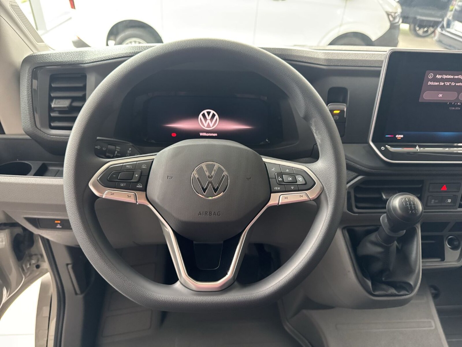 Volkswagen Crafter Kasten mittlerer Radstand – Bild 18