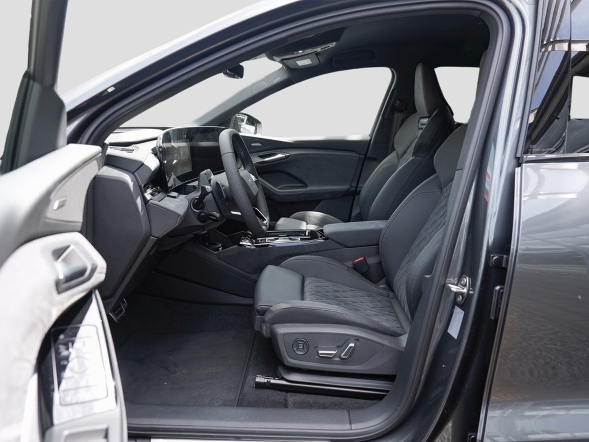 Audi Q6 SUV e-tron