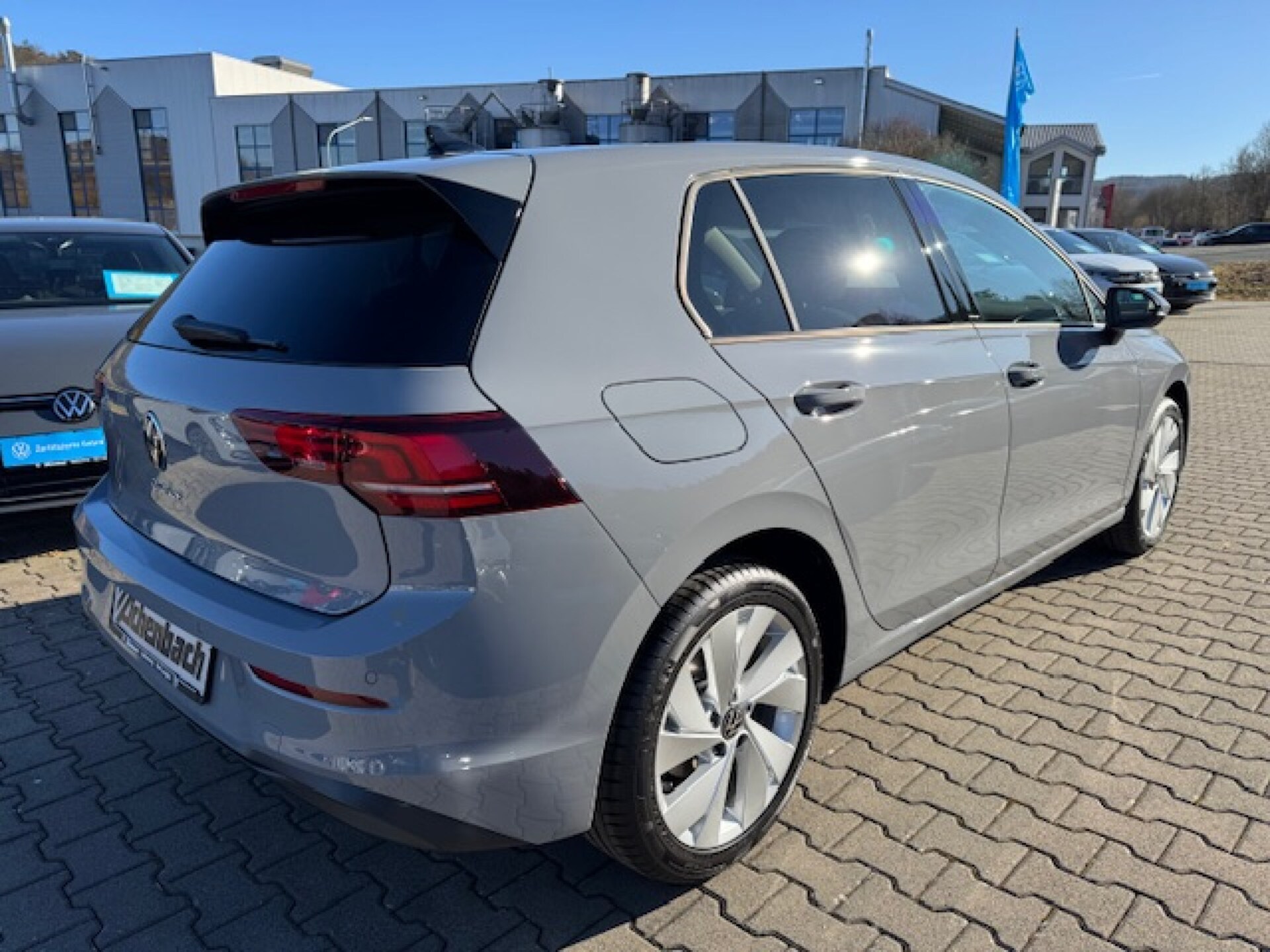 Volkswagen Golf Life