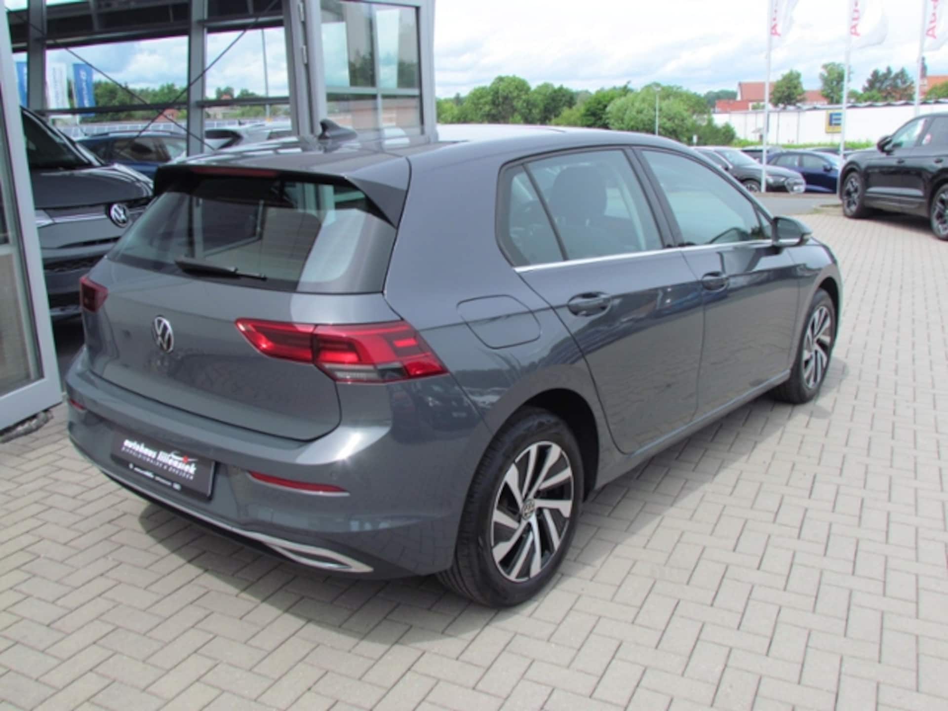 Volkswagen Golf Style