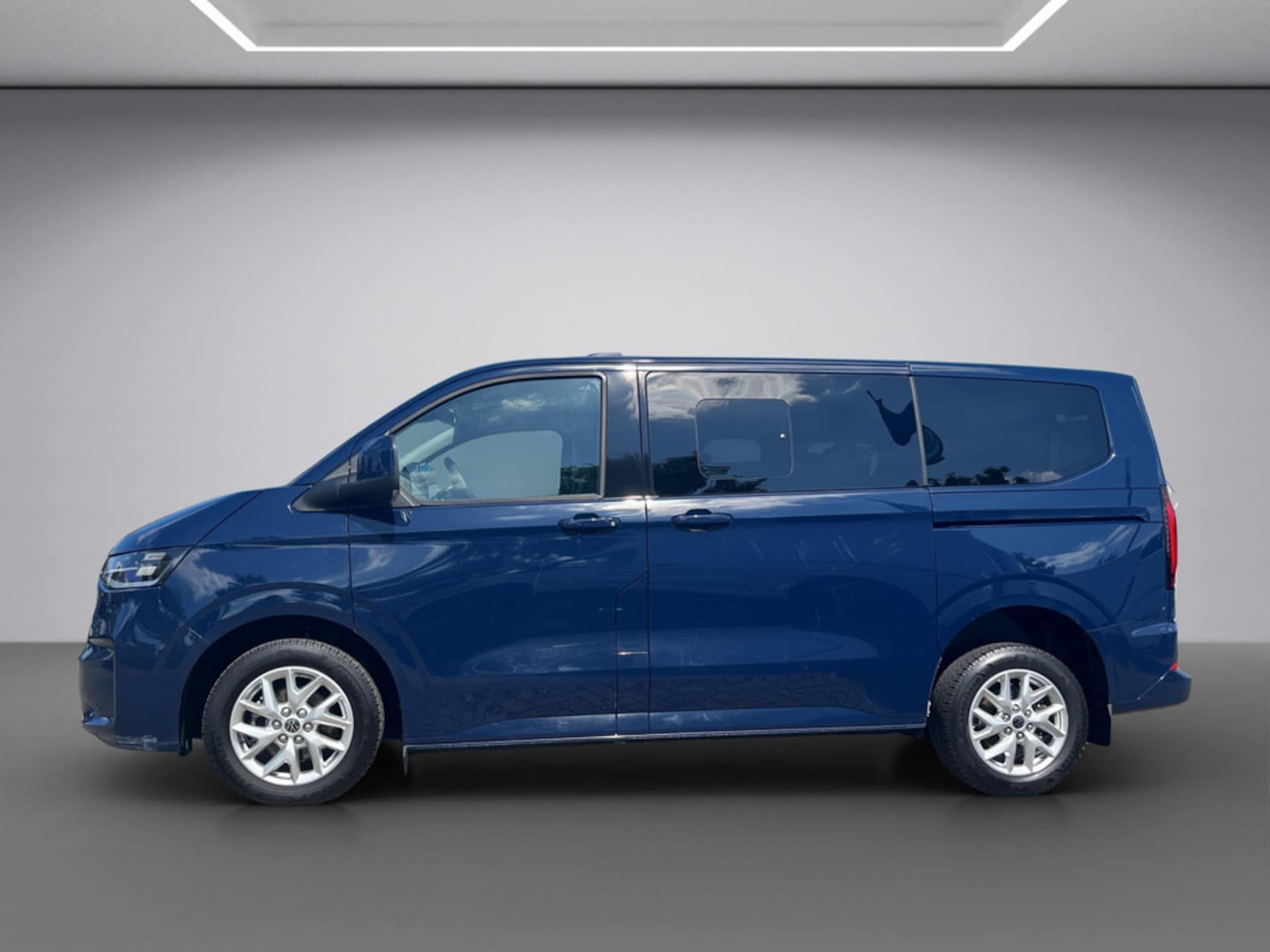 Volkswagen Caravelle Style