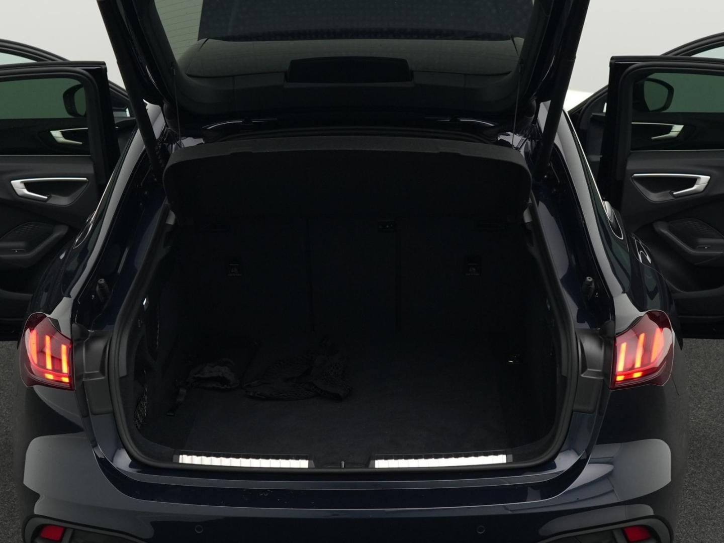 Bild über Audi A5 Limousine TFSI S tronic - für weitere Informationen kontaktieren Sie den Audi Partner
