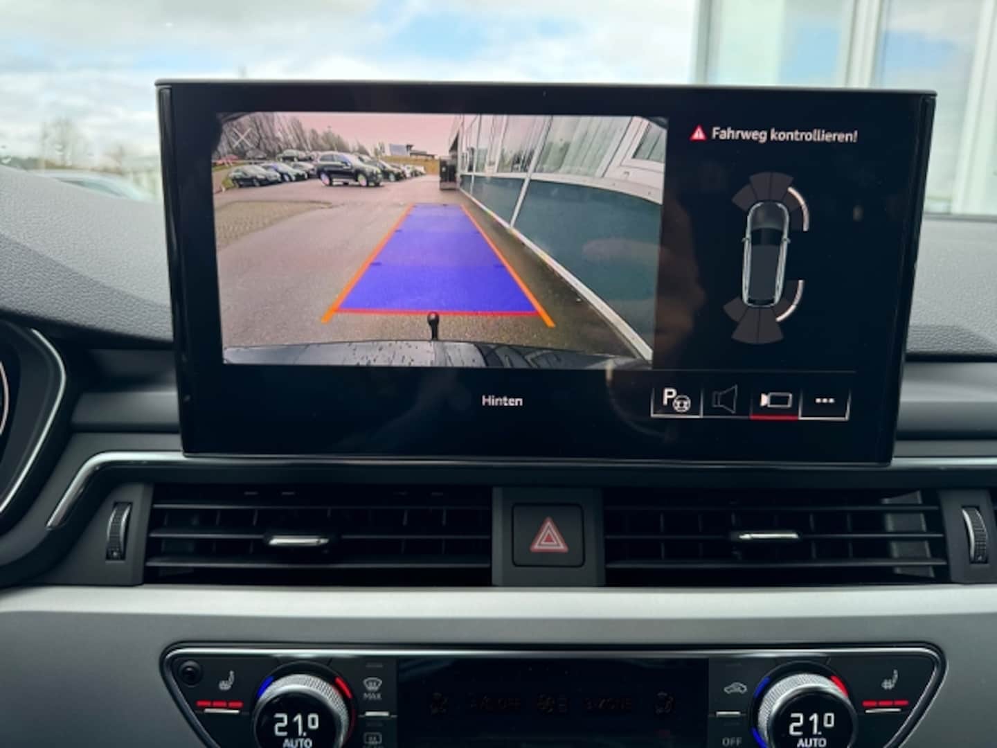 Bild über Audi A4 Avant advanced 35 TDI S tronic - für weitere Informationen kontaktieren Sie den Audi Partner