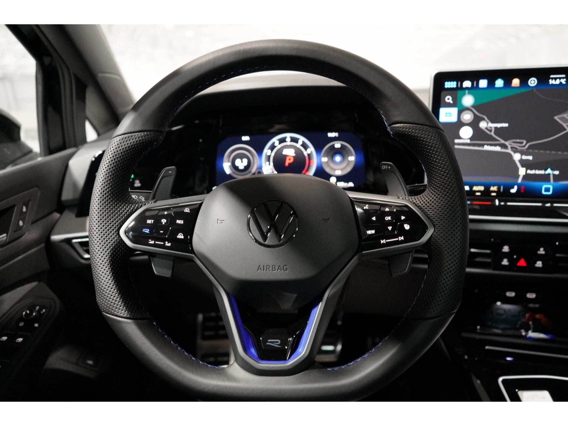 Volkswagen Golf Variant R