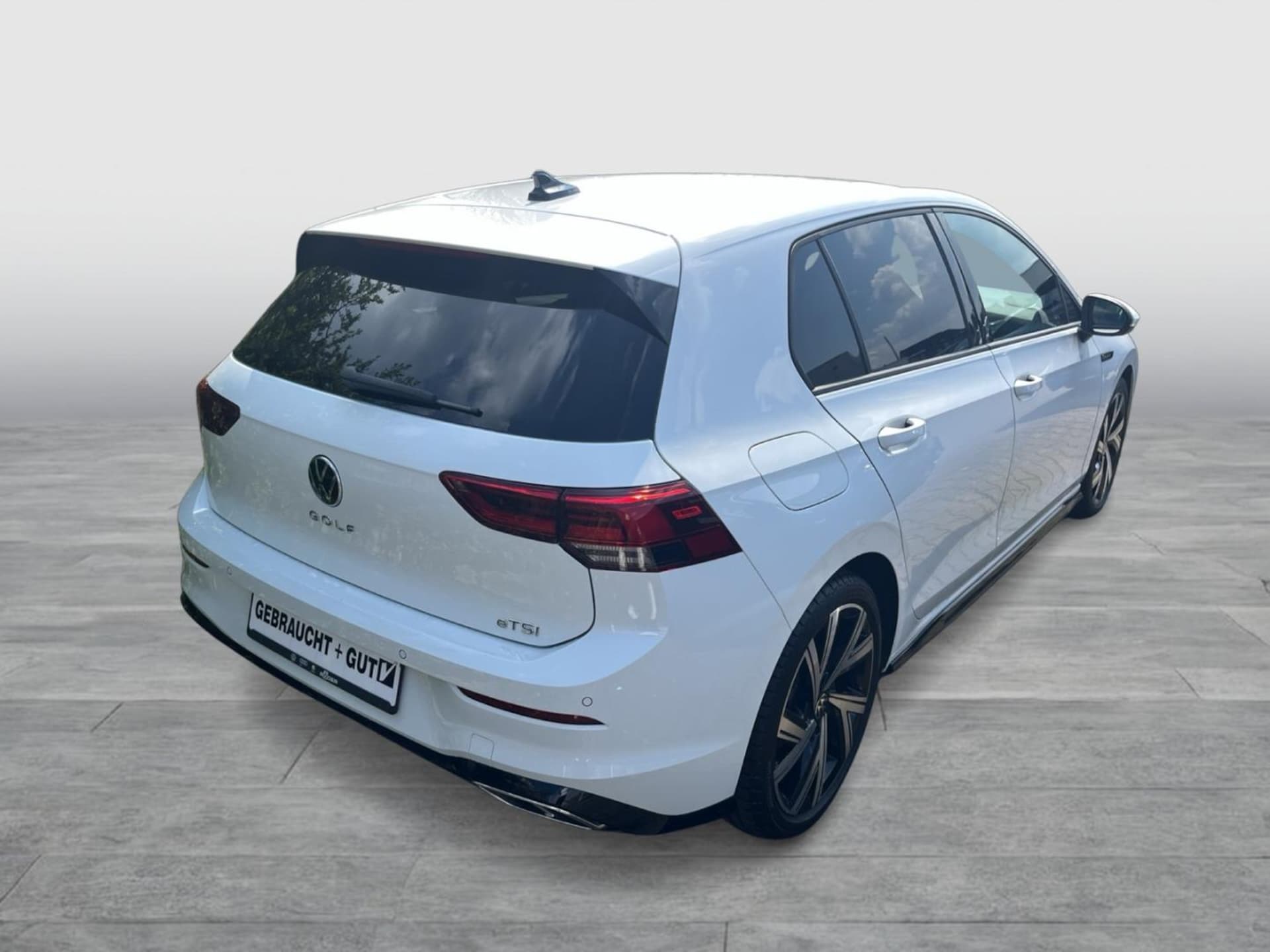 Volkswagen Golf R-Line