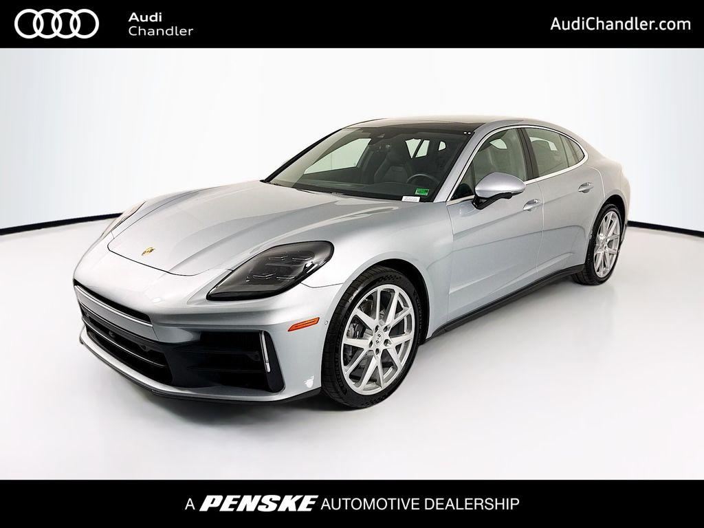 2025 Porsche Panamera 4's photo