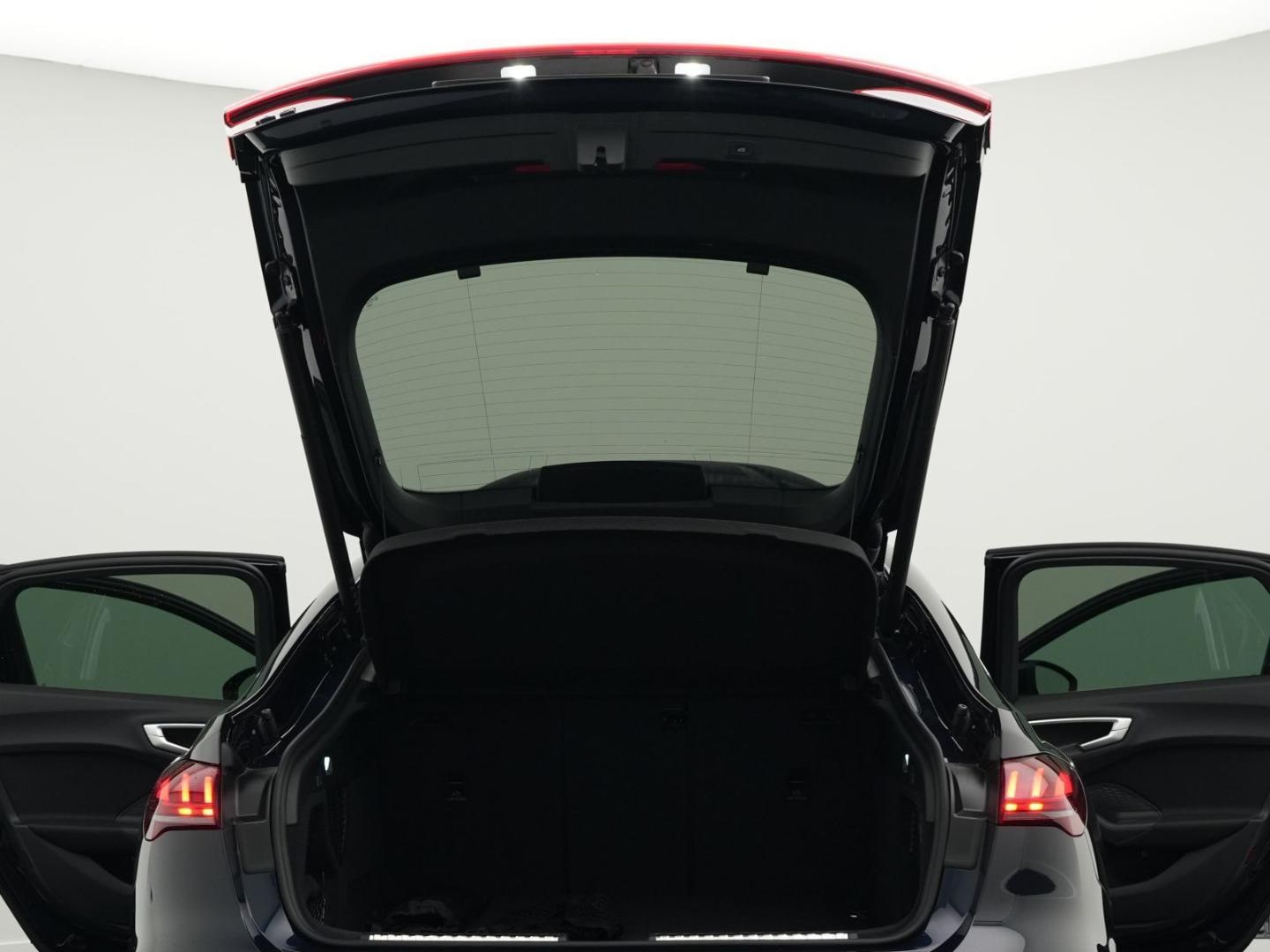 Bild über Audi A5 Limousine TFSI S tronic - für weitere Informationen kontaktieren Sie den Audi Partner