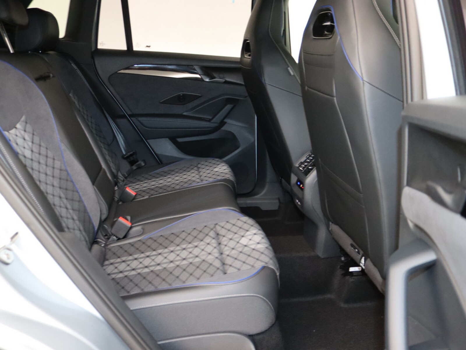 Volkswagen Tiguan – Bild 9