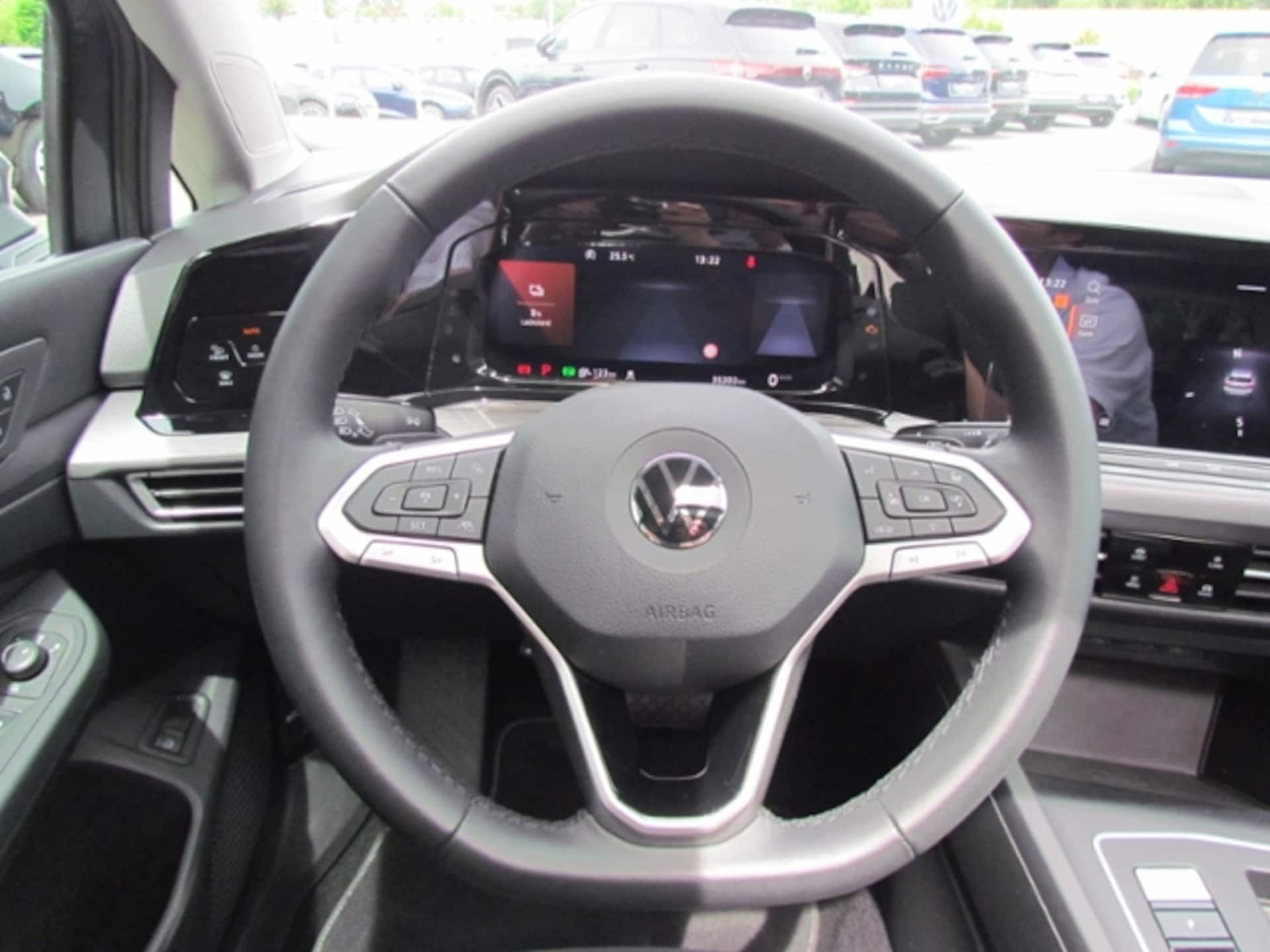 Volkswagen Golf Style