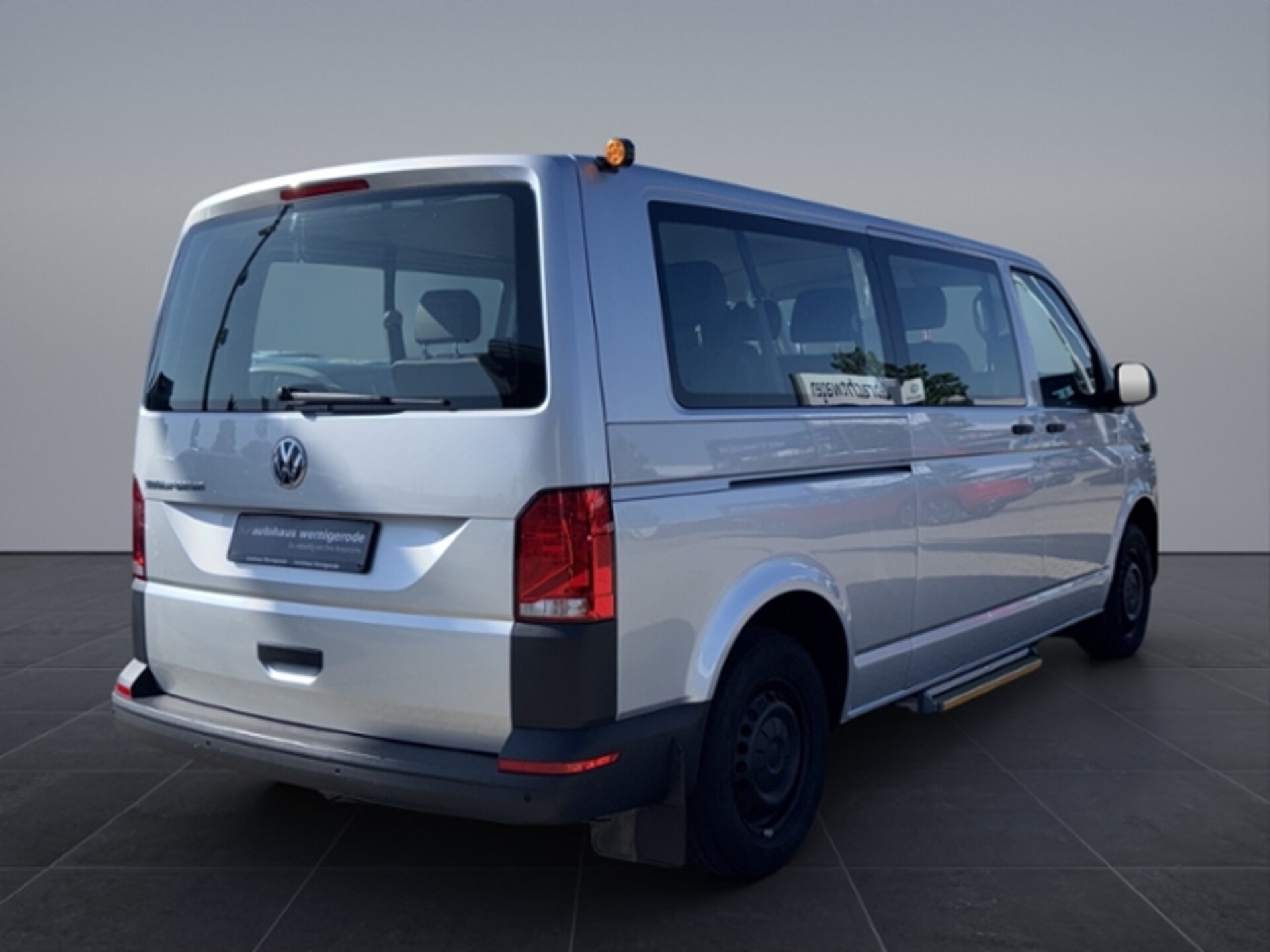 Volkswagen T6.1 Transporter Kombi langer Radstand