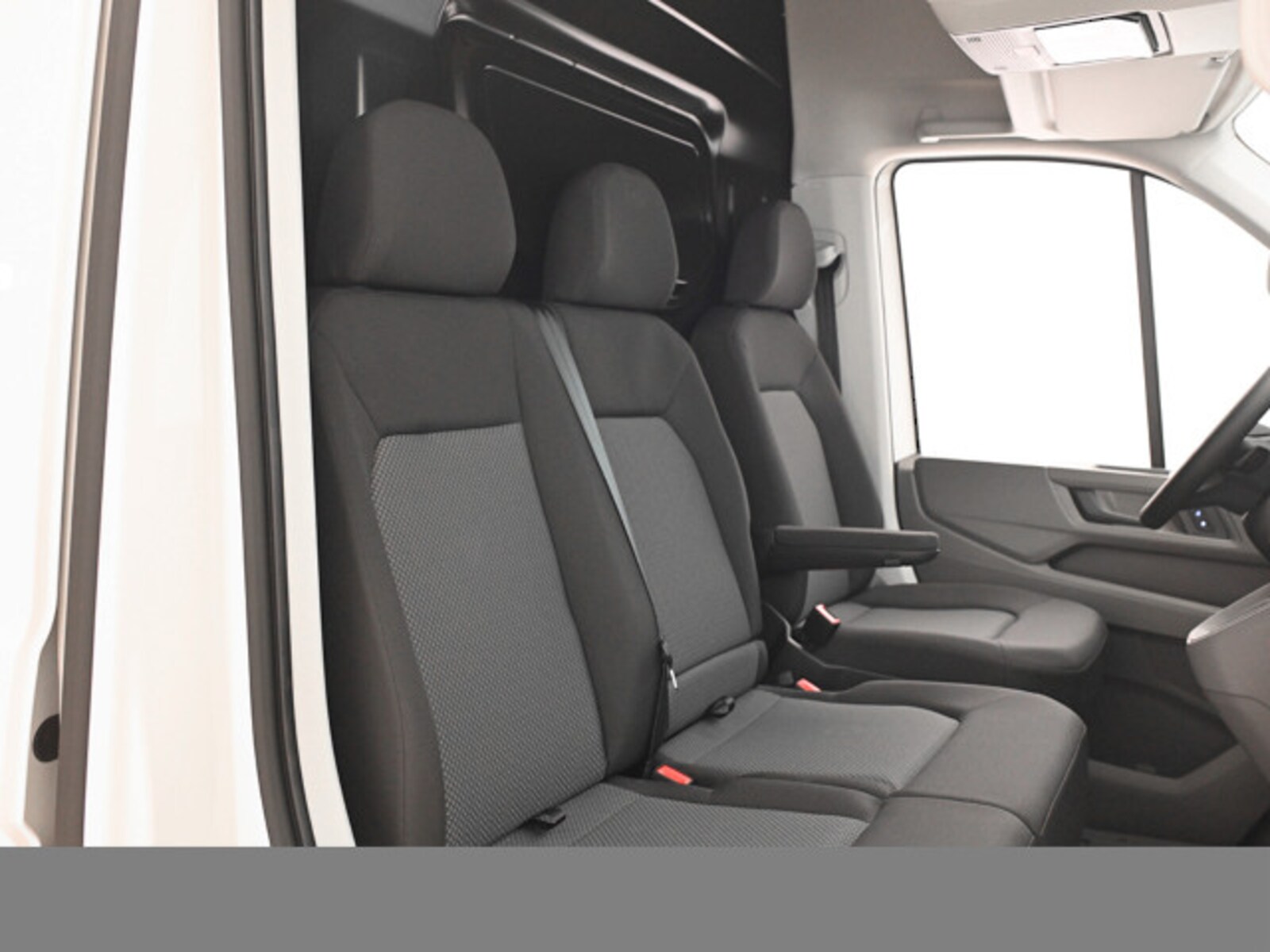 Volkswagen Crafter Kasten mittlerer Radstand – Bild 12