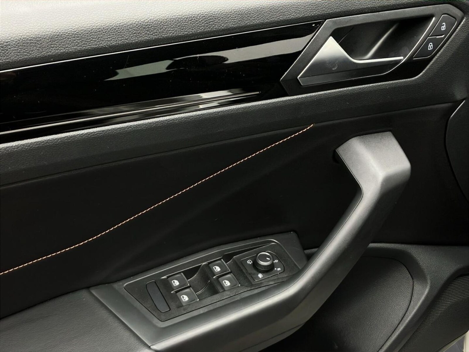Volkswagen T-Roc Cabriolet – Bild 15