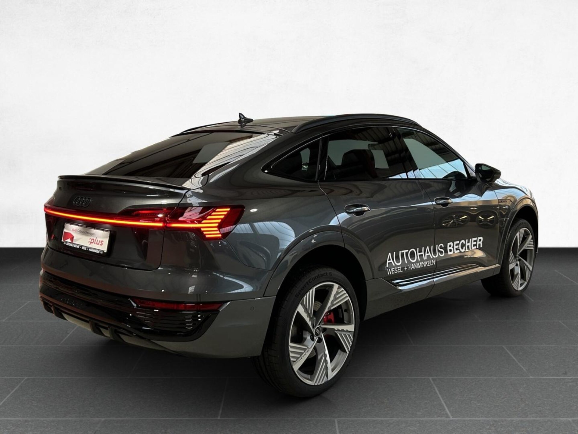 Audi Q8 Sportback e-tron S line