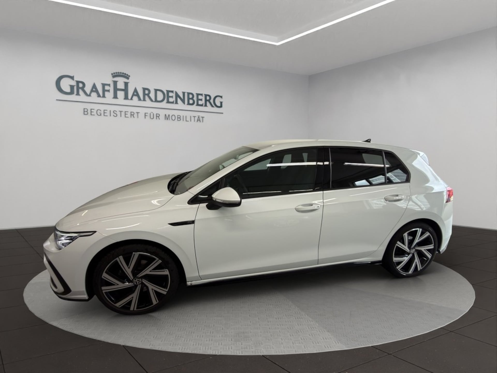 Volkswagen Golf R-Line